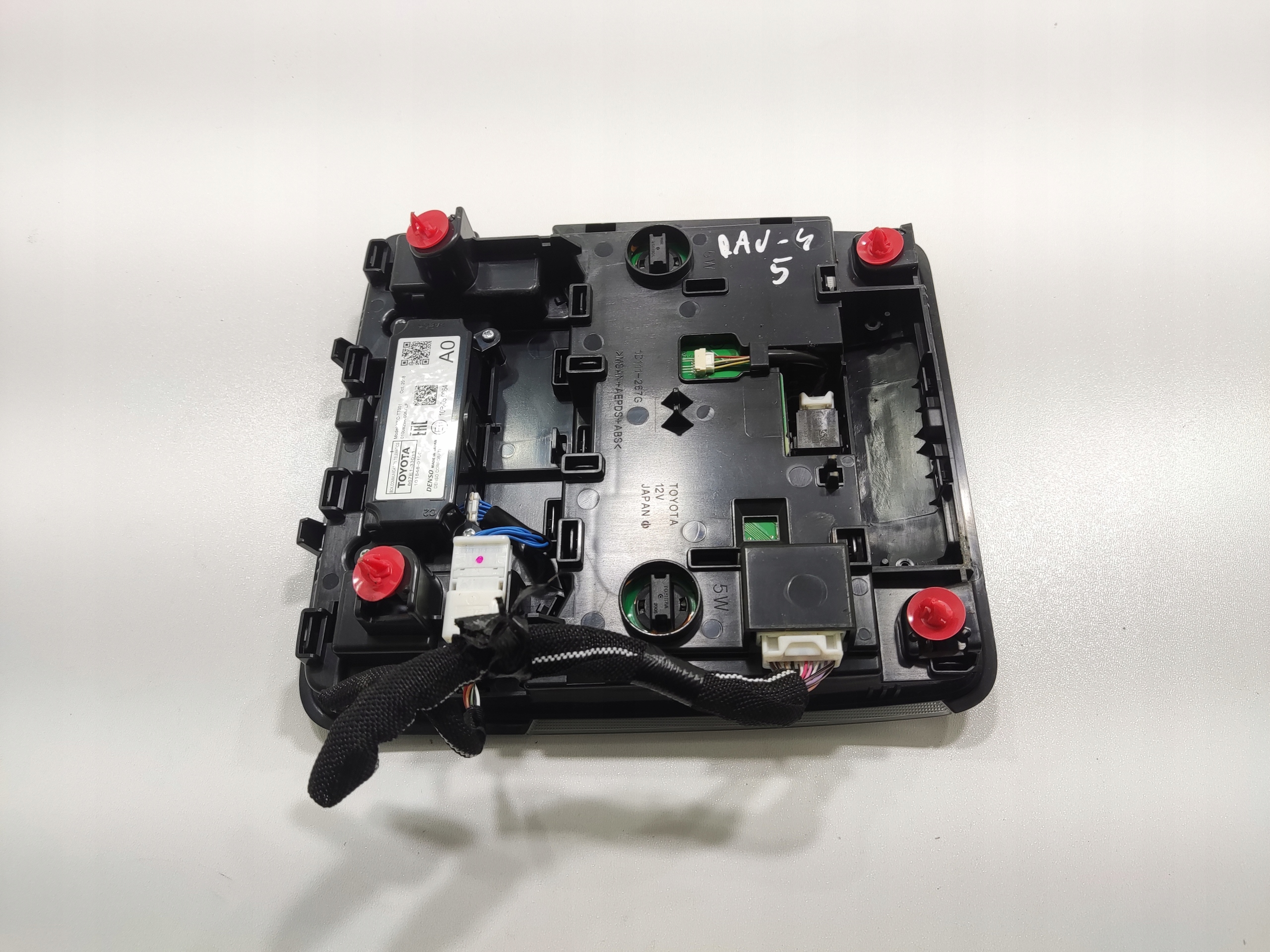 OSVETLENIE INTERIERU STROPNICE TOYOTA RAV4 V 2019-2024 867E1-33011