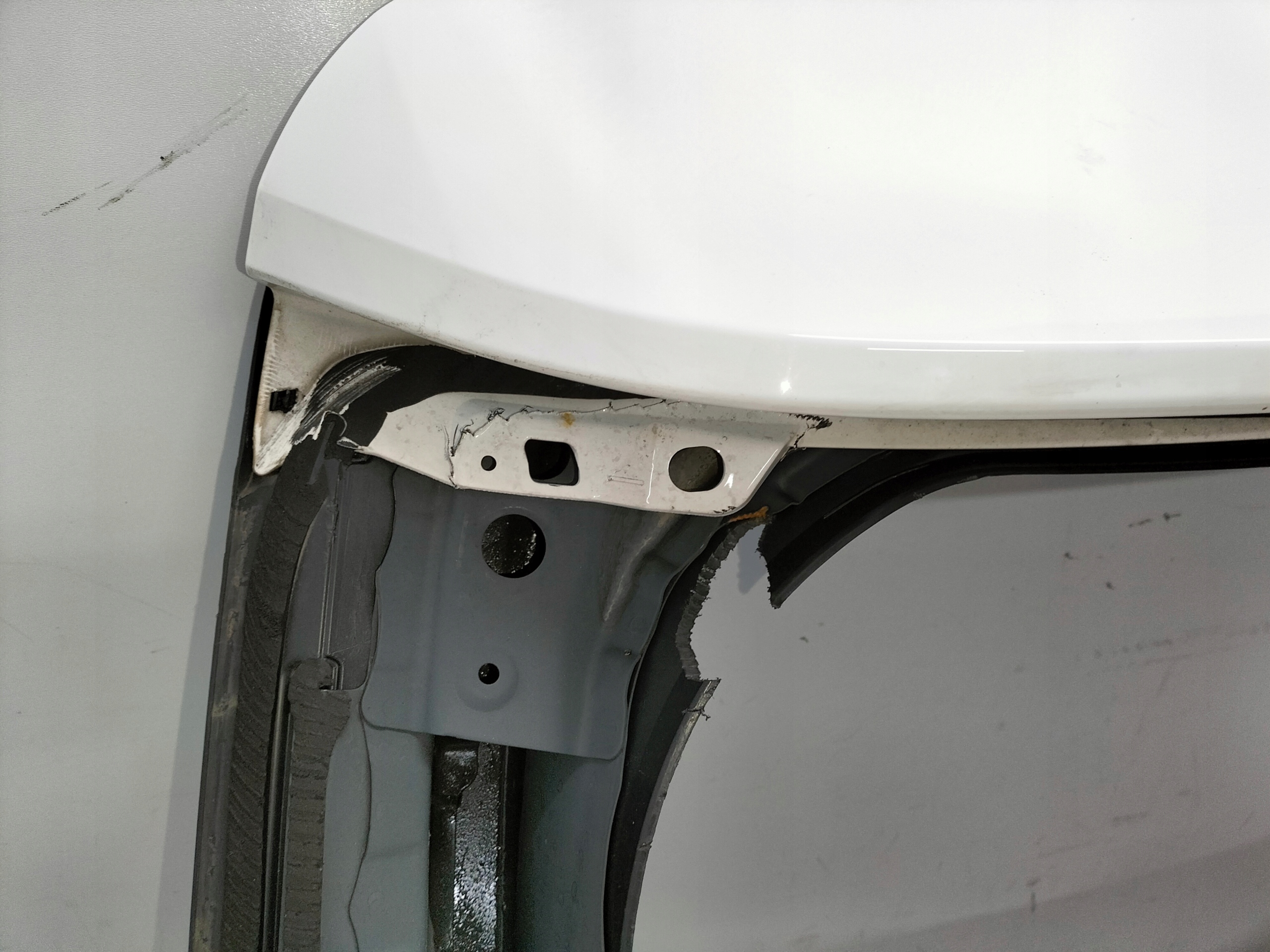 ZADNÁ KAPOTA TOYOTA COROLLA E21 18- KOMBI
