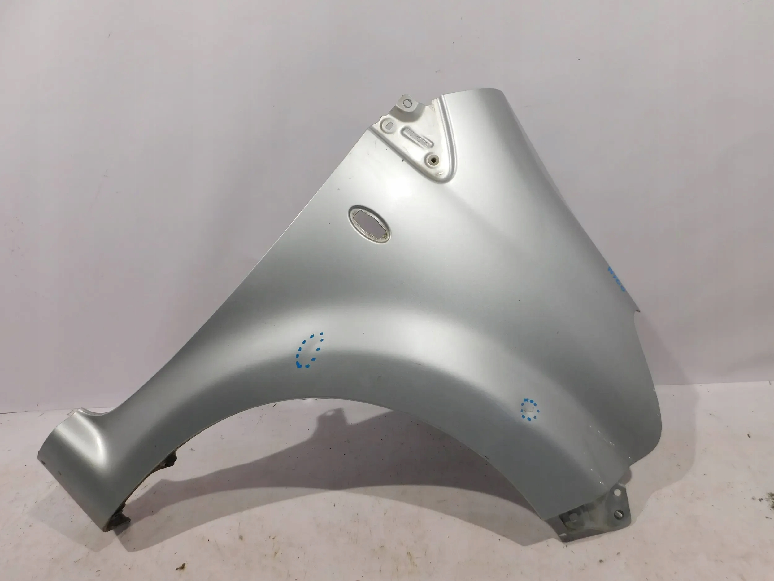 PRAVY PREDNY BLATNIK TOYOTA AYGO