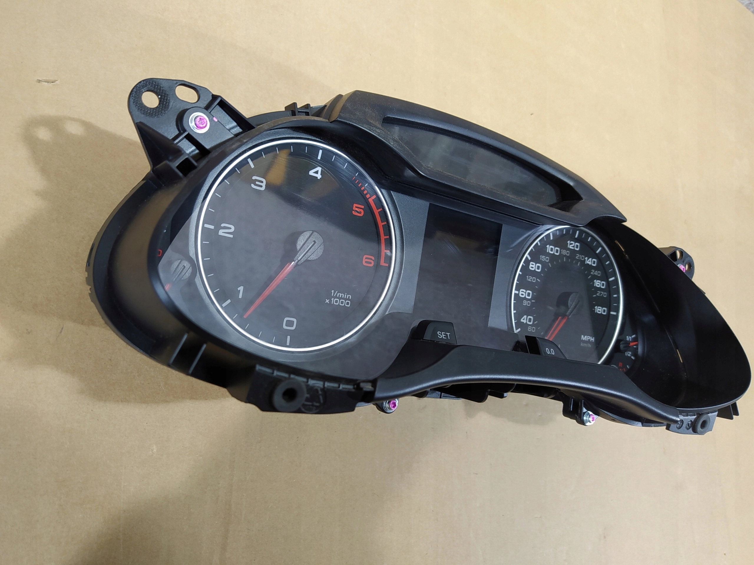 AUDI A4 B8 TACHOMETER BUDIKY 2.0 TDI GB VERZIA 8k0920981d
