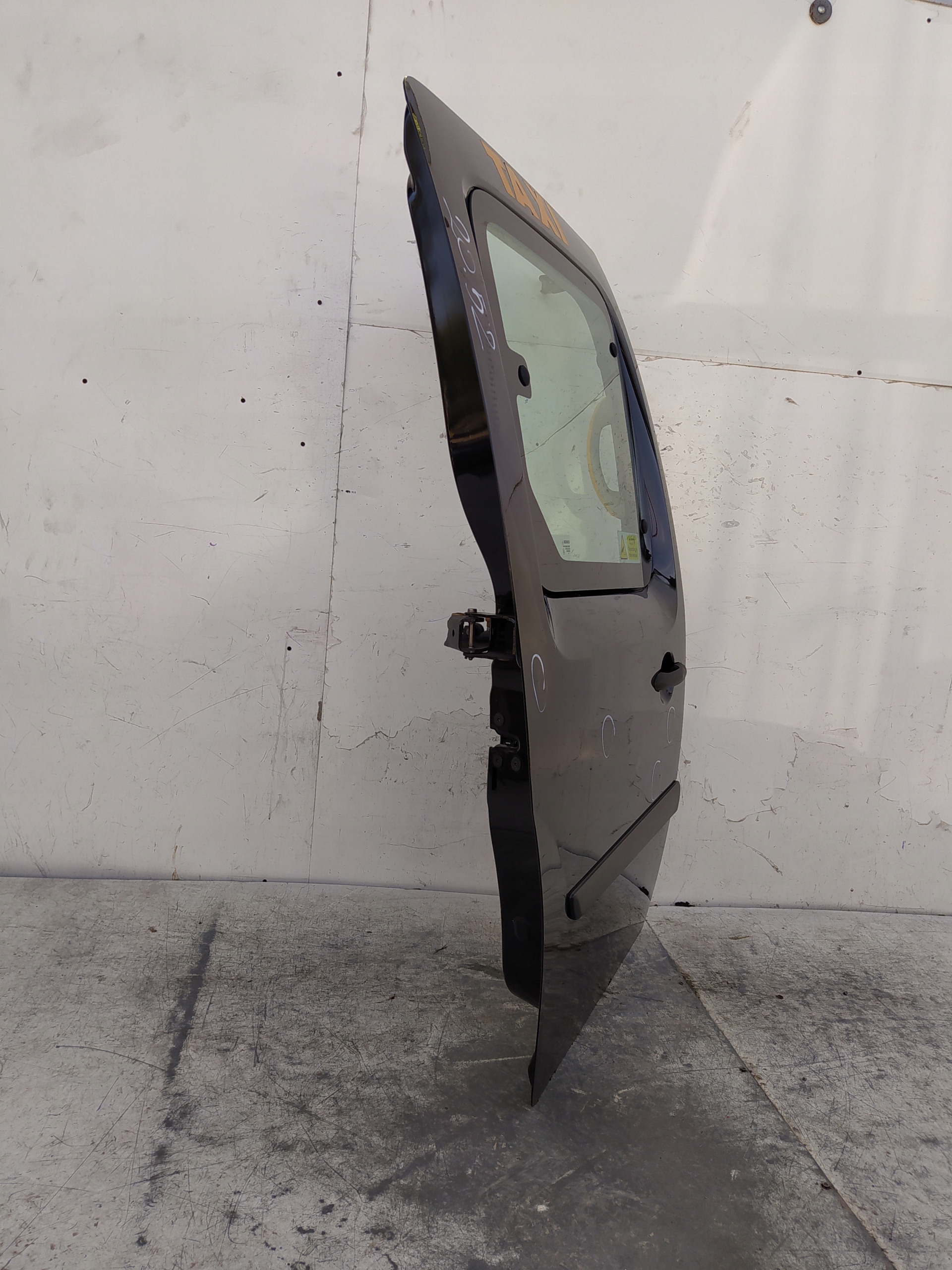 RENAULT KANGOO II POSUVNE DVERE PRAVÉ ZADNÉ SKLO