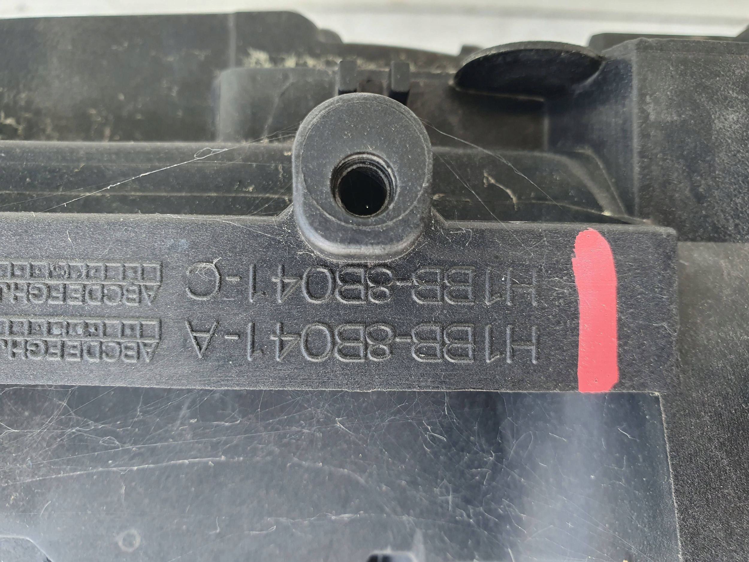 Ford Fiesta mk8 H1BB-8B041-C PREDNÉ PÁS