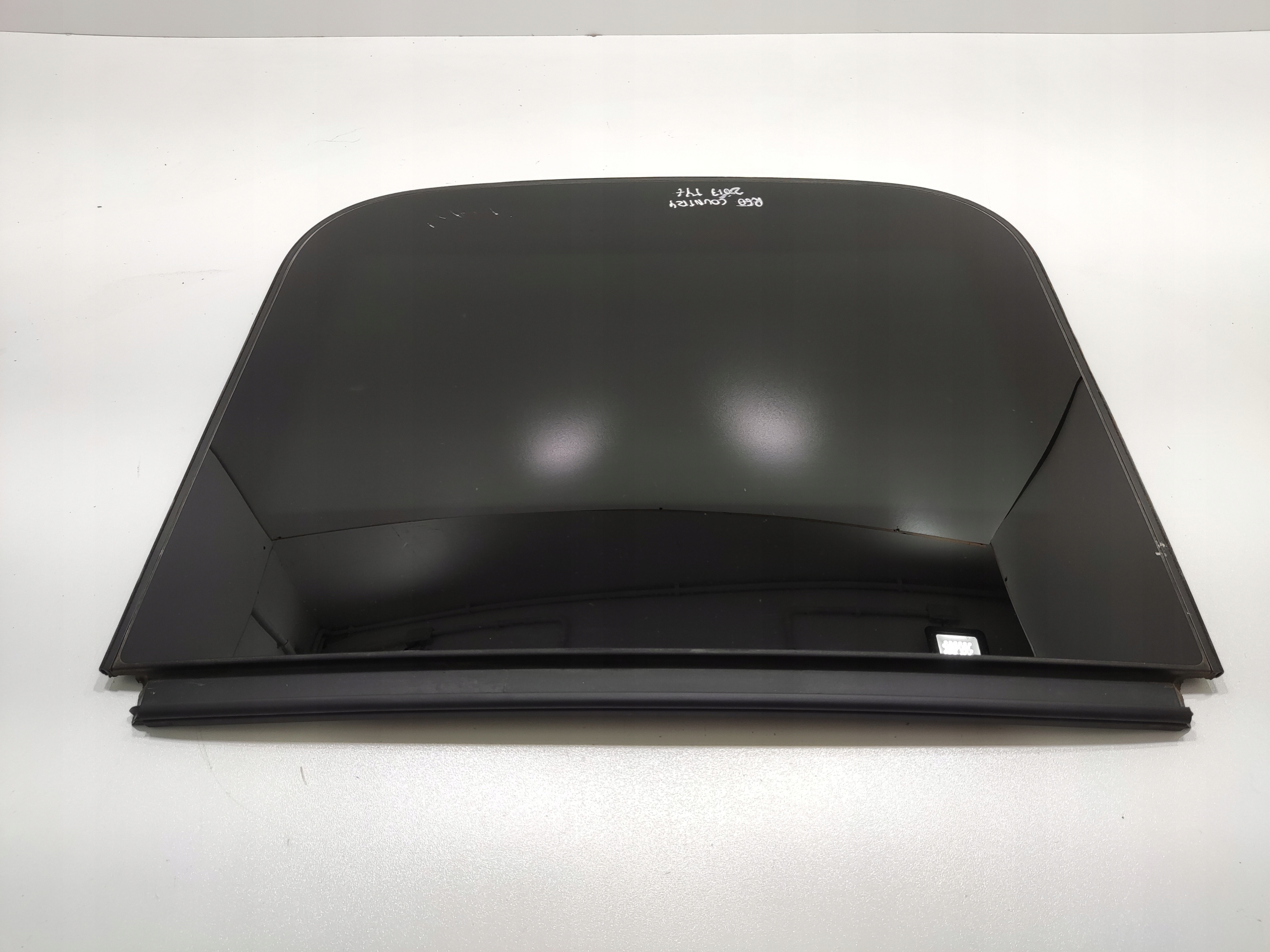 STRESNE OKNO  STRECHAU SKLENENA STRECHA PANORAM ZADNA MINI COUNTRYMAN R60 2010-2015