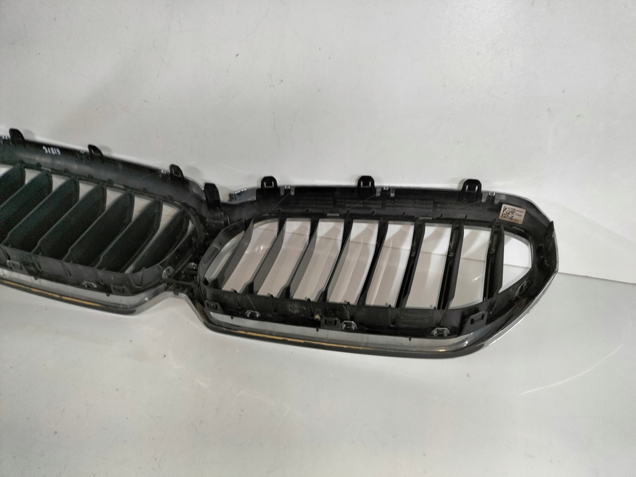 MRIEZKA LISTA ĽADVINKY BMW 5 G30 G31 LCI LIFT 20- CHROM