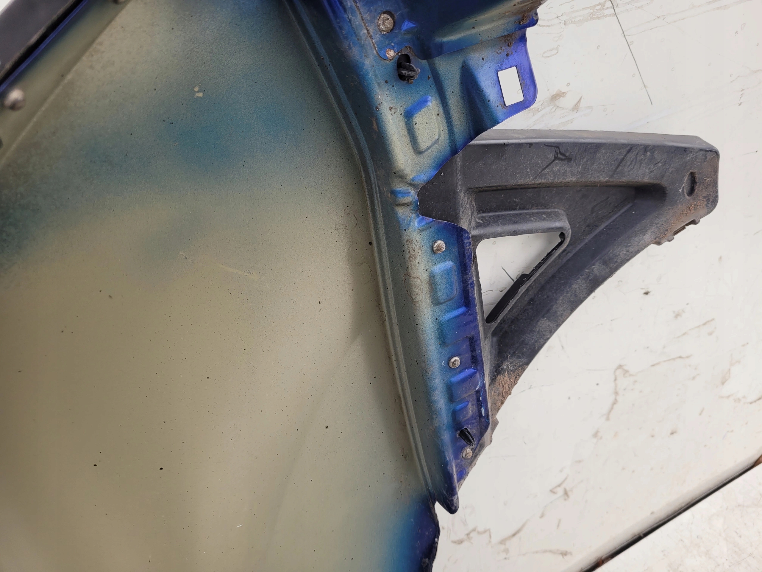 FORD TRANSIT CUSTOM ĽAVÝ PREDNÝ BLATNÍK