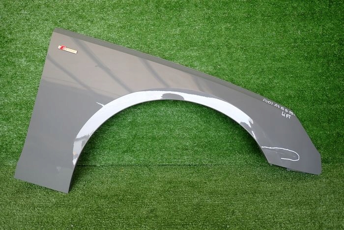 AUDI A4 B9 LIFT 19- PRAVY PREDNY BLATNIK