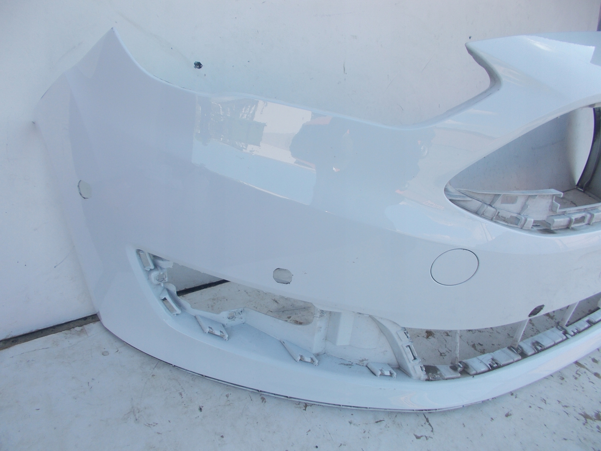 PREDNÝ NÁRAZNÍK FORD C MAX MK2 LIFT 15- PDC