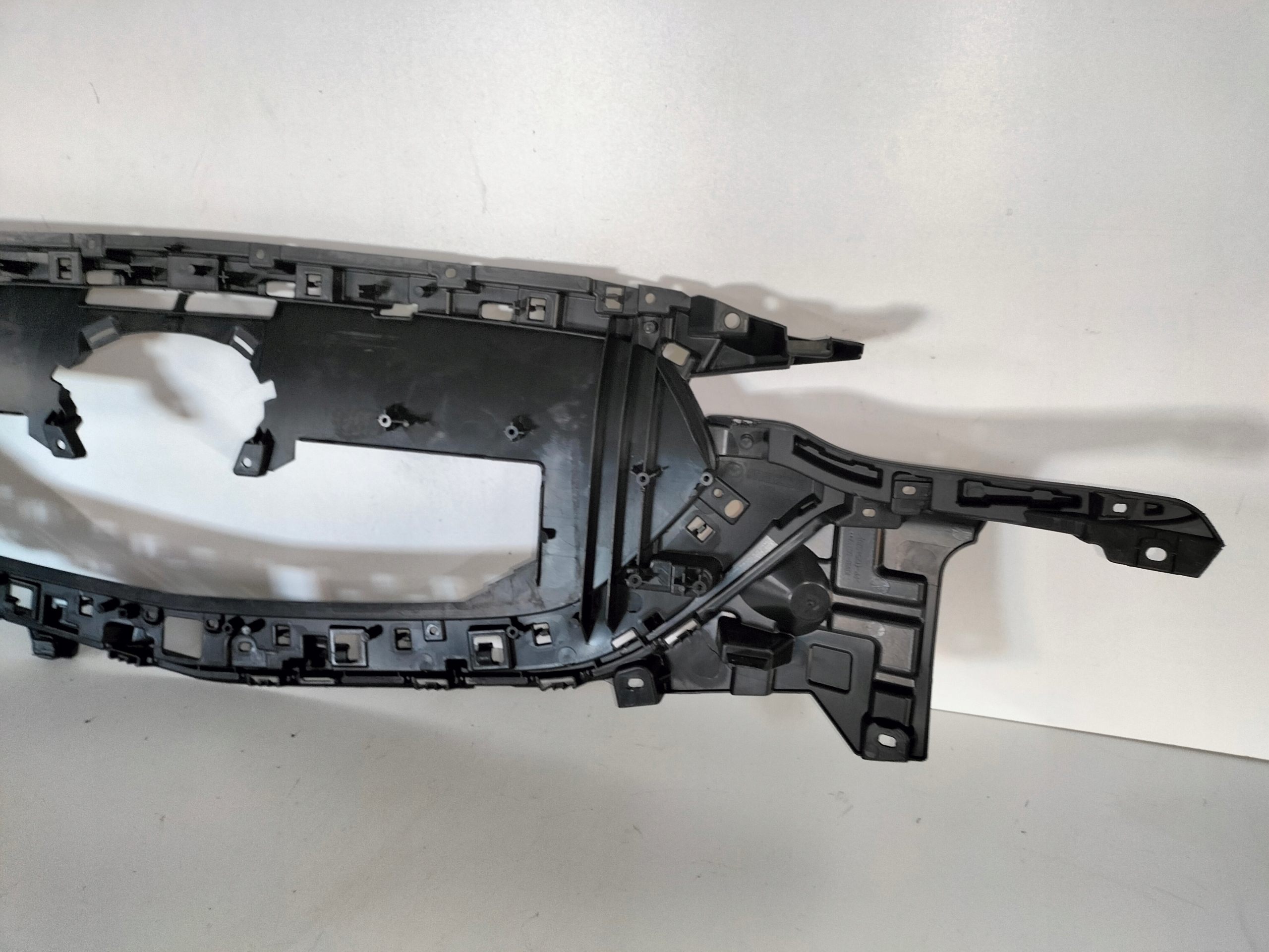 VNÚTORNÝ DRŽIAK MASKY MAZDA CX5 CX-5 II 17-