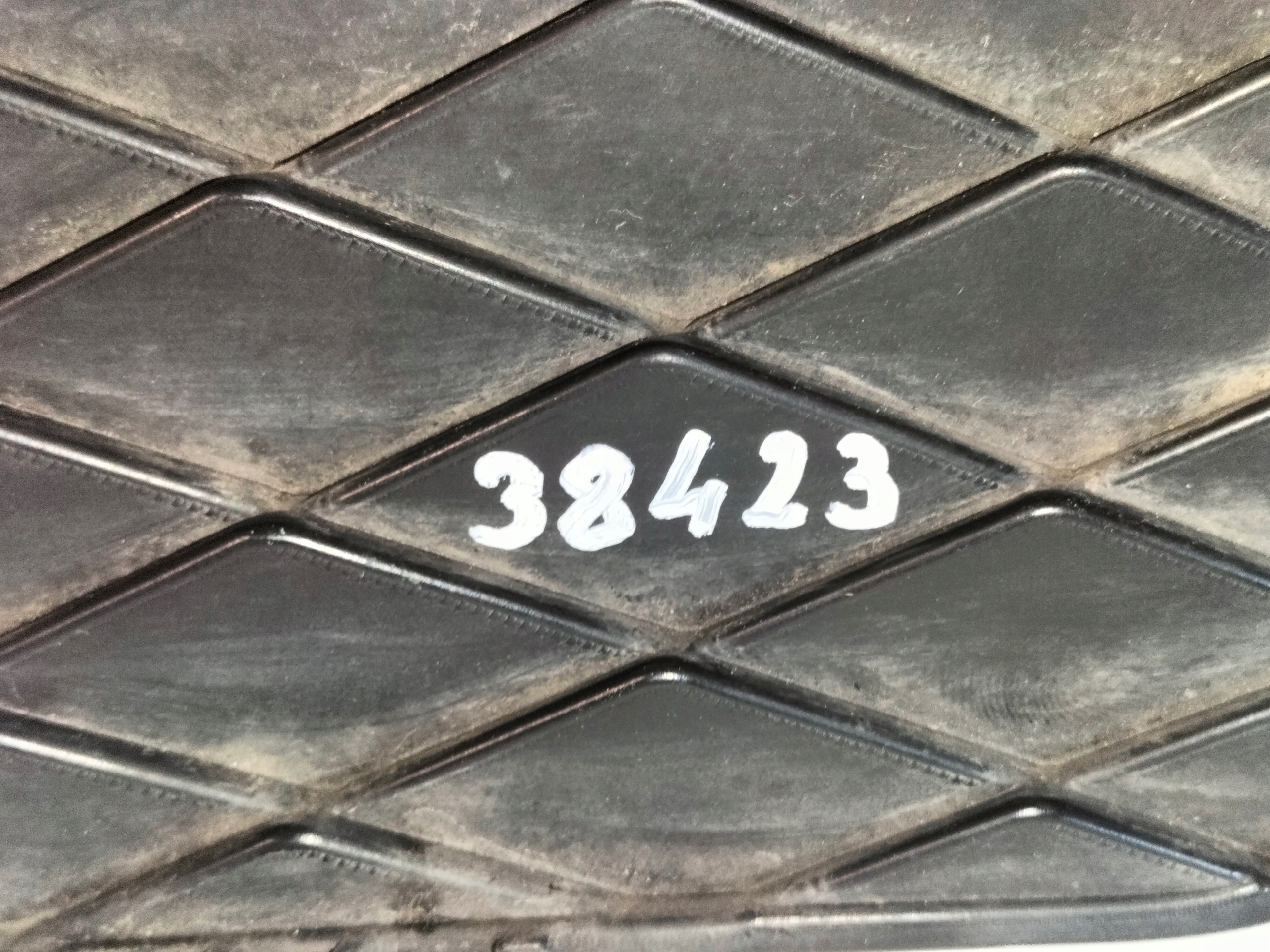 KRYTKA MRIEZKA PREDNEHO NARAZNIKA PRAVA BMW X6 E71 08-