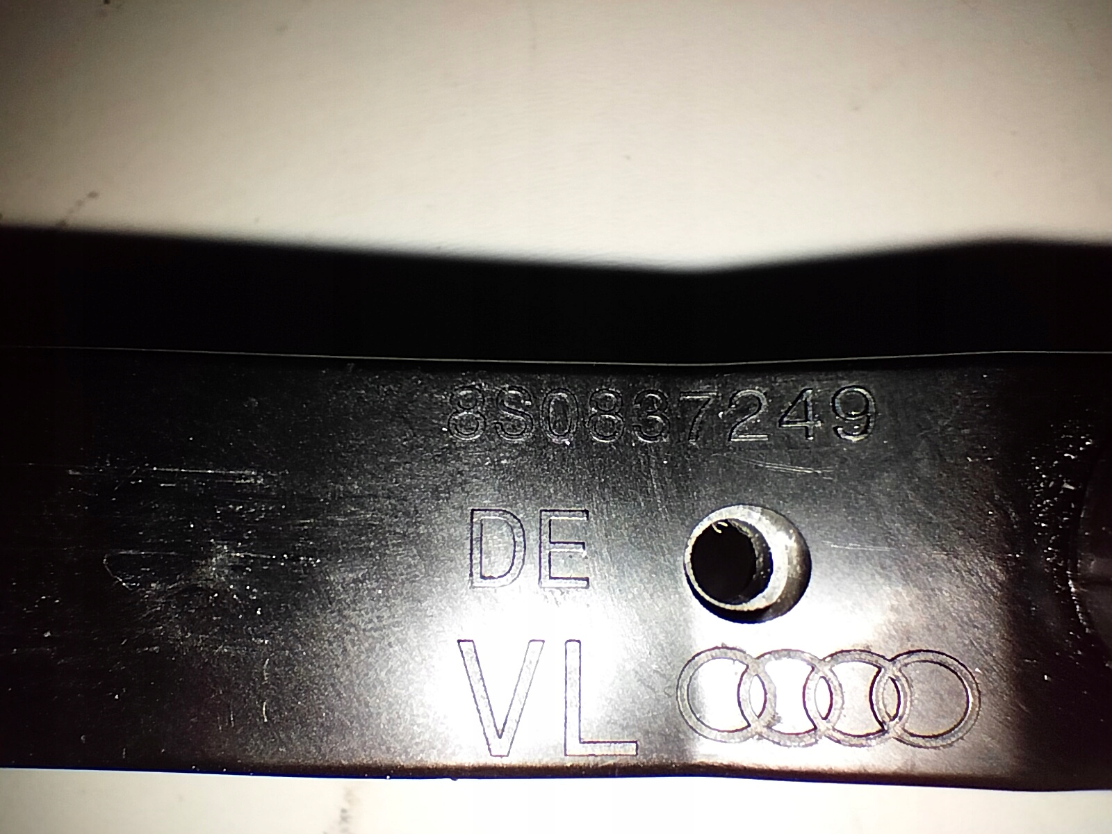DORAZ PREDNYCH DVERI AUDI TT 8S0 14-