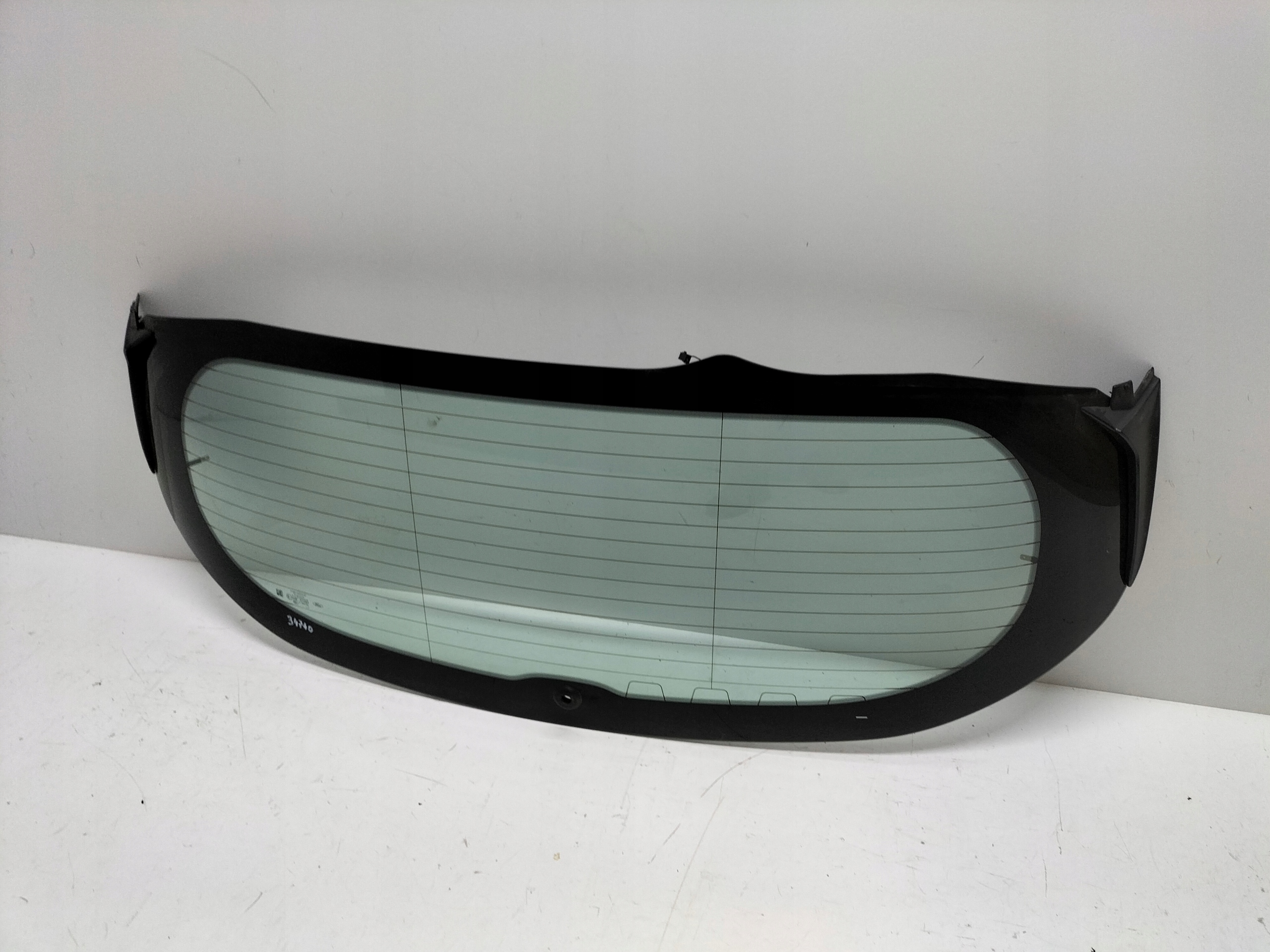 SKLO ZADNEJ KAPOTY FORD FIESTA MK8 17- PILKINGTON