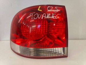 Volkswagen Touareg 02-06 7L6945095K LAVE ZADNE SVETLO Volkswagen Touareg 02-06 7L6945095K LAVE ZADNE SVETLO