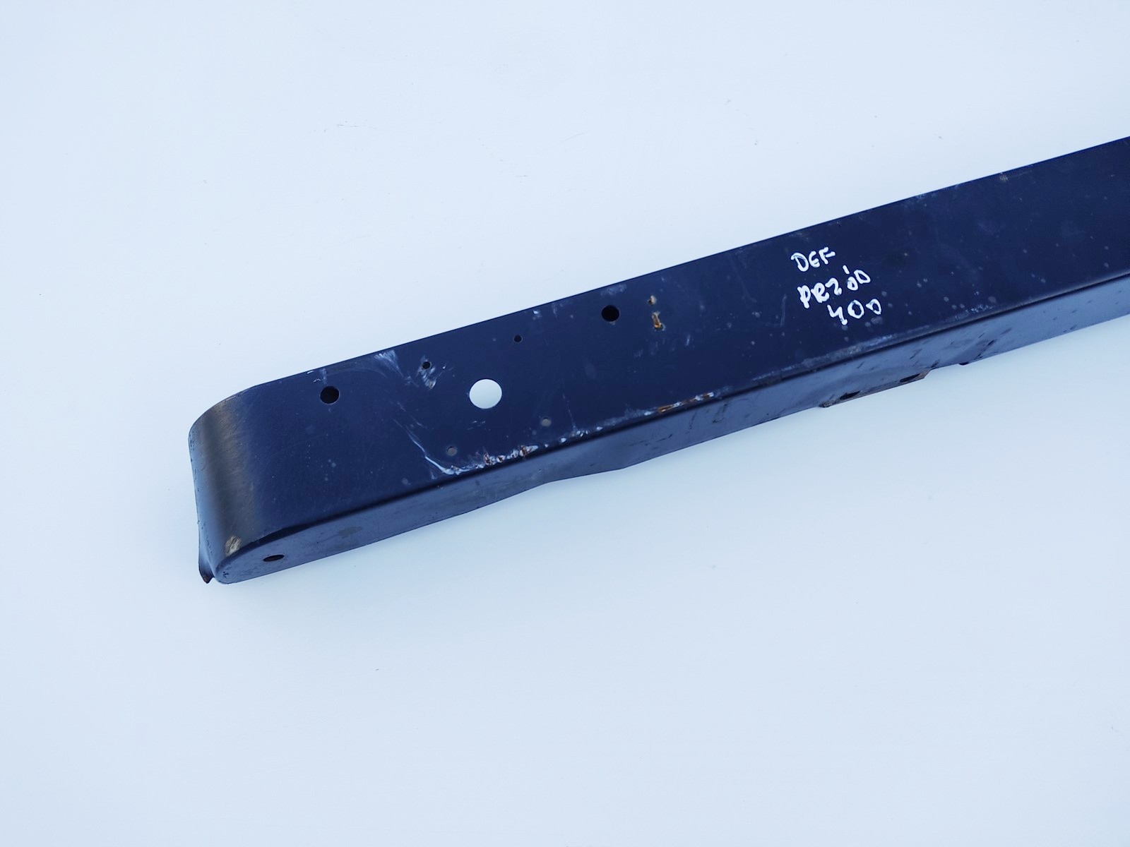 VÝSTUHA PRIEČKA POD PREDNÝ NÁRAZNÍK LAND ROVER DEFENDER 1999-2014