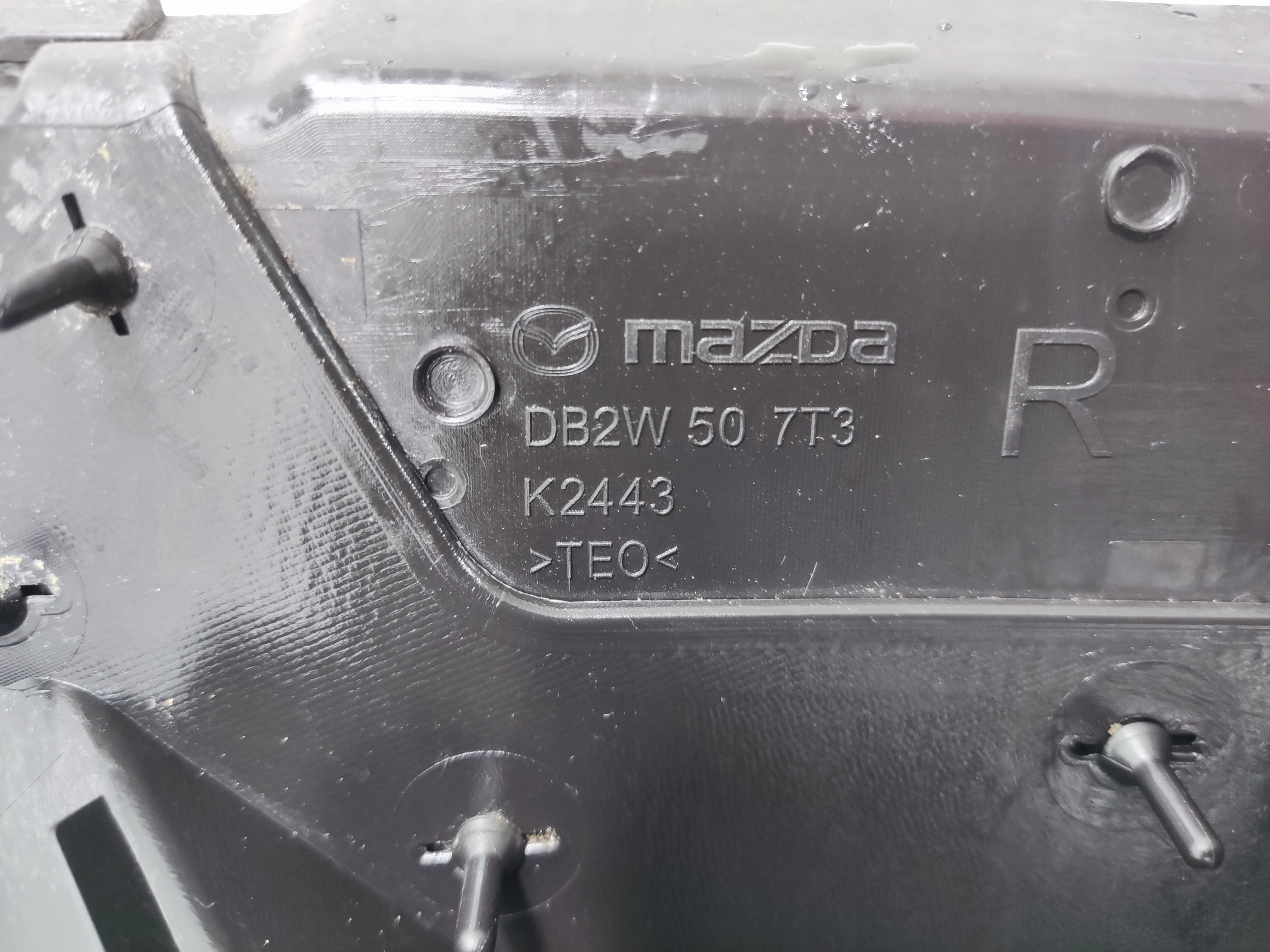 TORPÉDO, PLAST POD STIERAČE – VRCHNÉ PLASTIK MAZDA CX-3 CX3 DB2W-50-7T3 2015-2019
