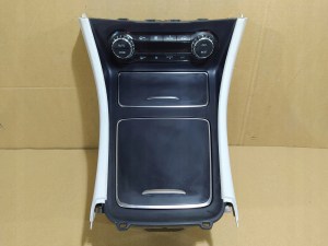 MERCEDES W246 OVLADANIE KURENIA STREDOVA KONZOLA MERCEDES W246 OVLADANIE KURENIA STREDOVA KONZOLA