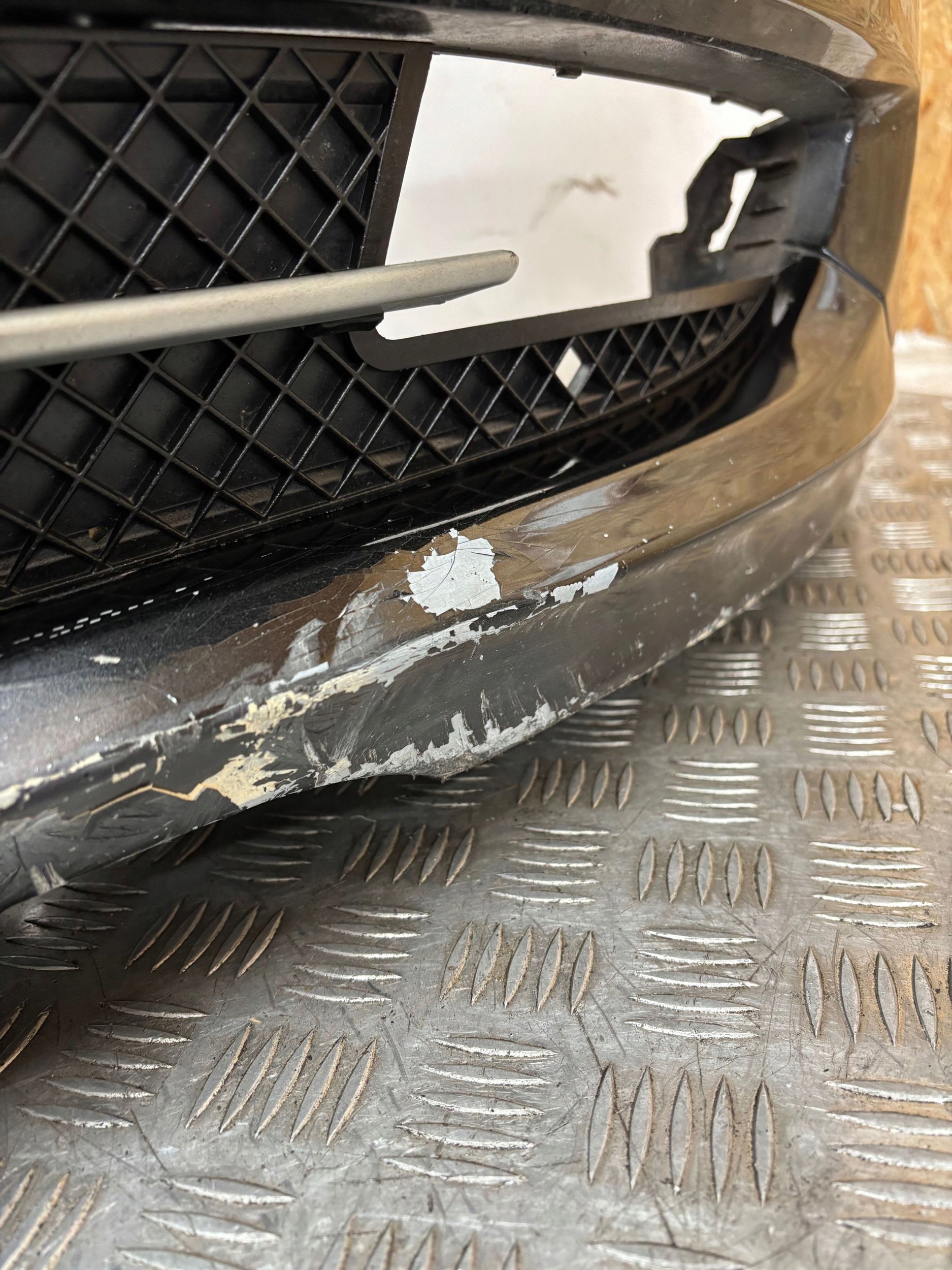 PREDNÝ NÁRAZNÍK BMW 1 E87 LIFT 07-