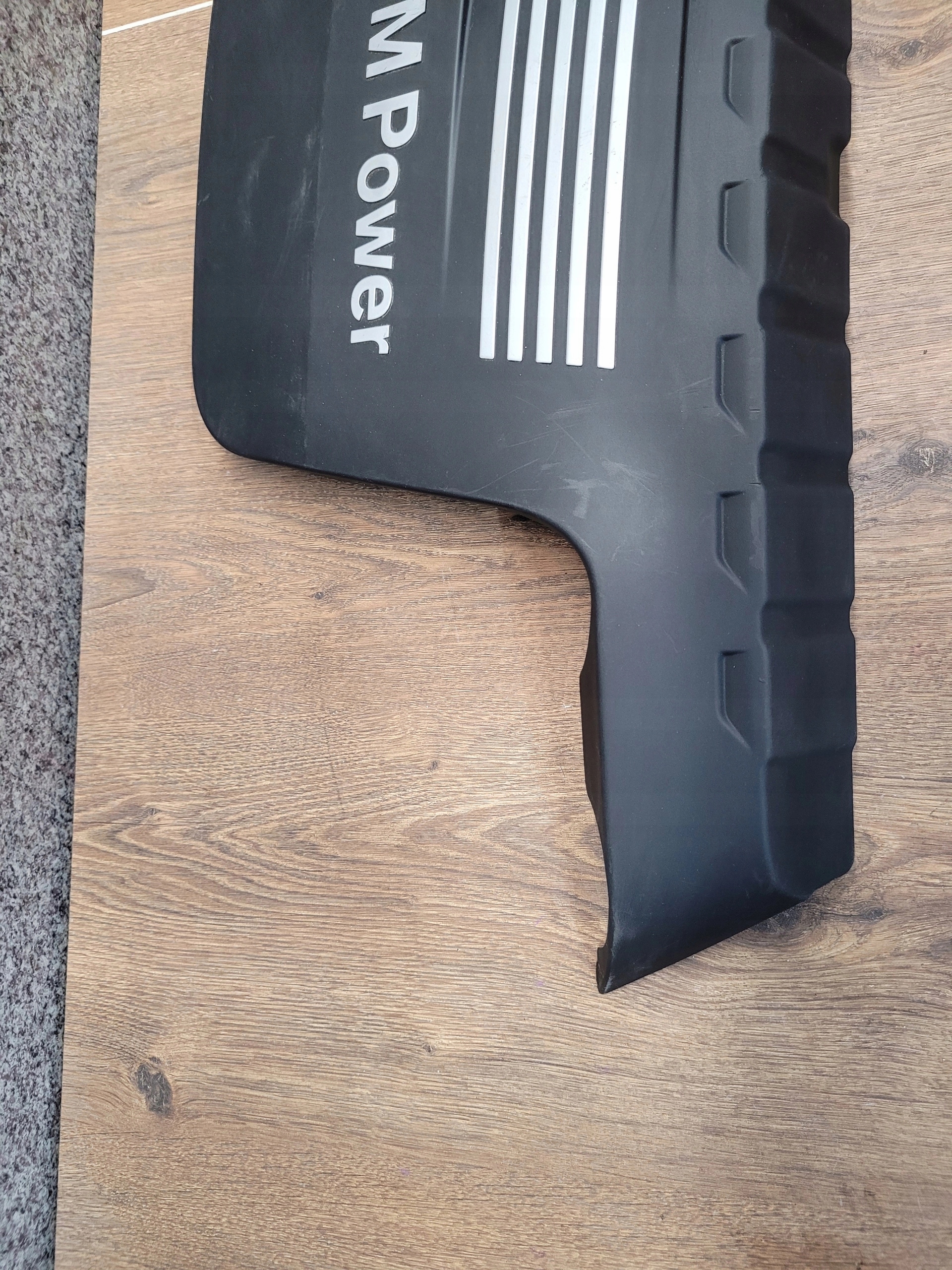 BMW M F30 KRYT MOTORA 17491511