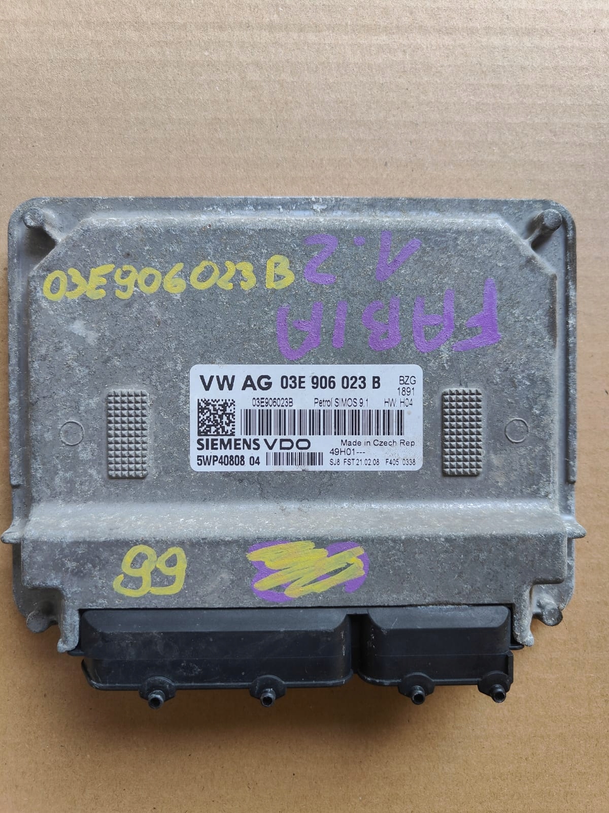 RIADIACA JEDNOTKA VW POLO 9N 4 IV 1.2 03E906023B 5WP4080804