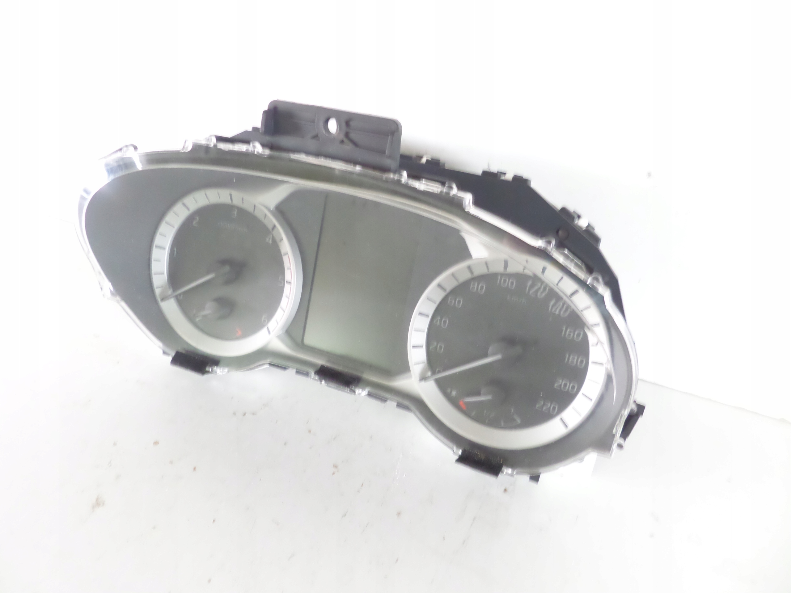 BUDÍKY TACHOMETER NISSAN NAVARA D23 NP300 14-