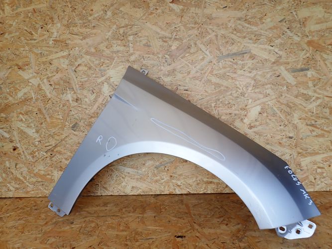 FORD FOCUS MK3 III 10- PRAVY PREDNY BLATNIK