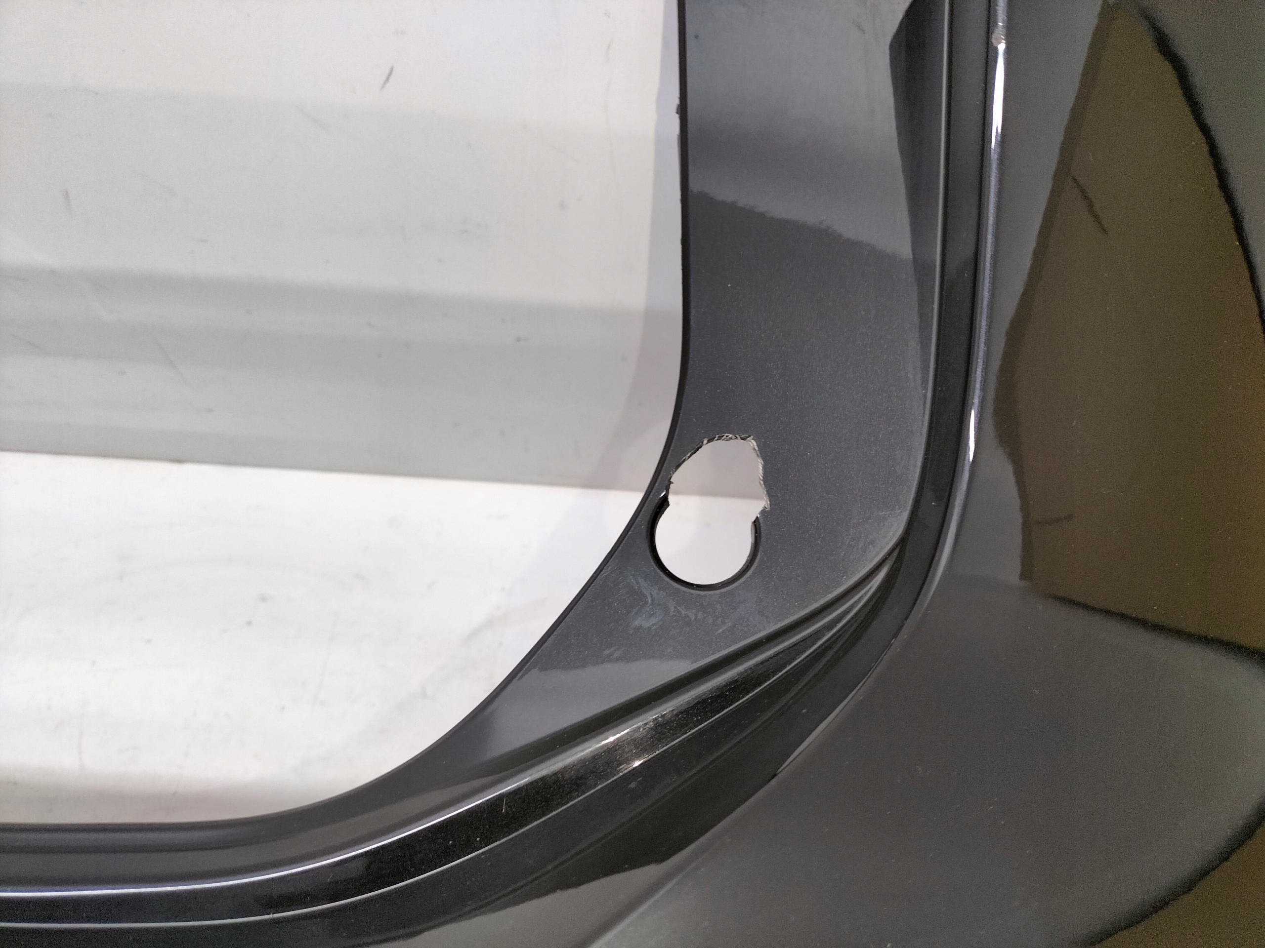 ZADNÝ NÁRAZNÍK VW TIGUAN III 24-