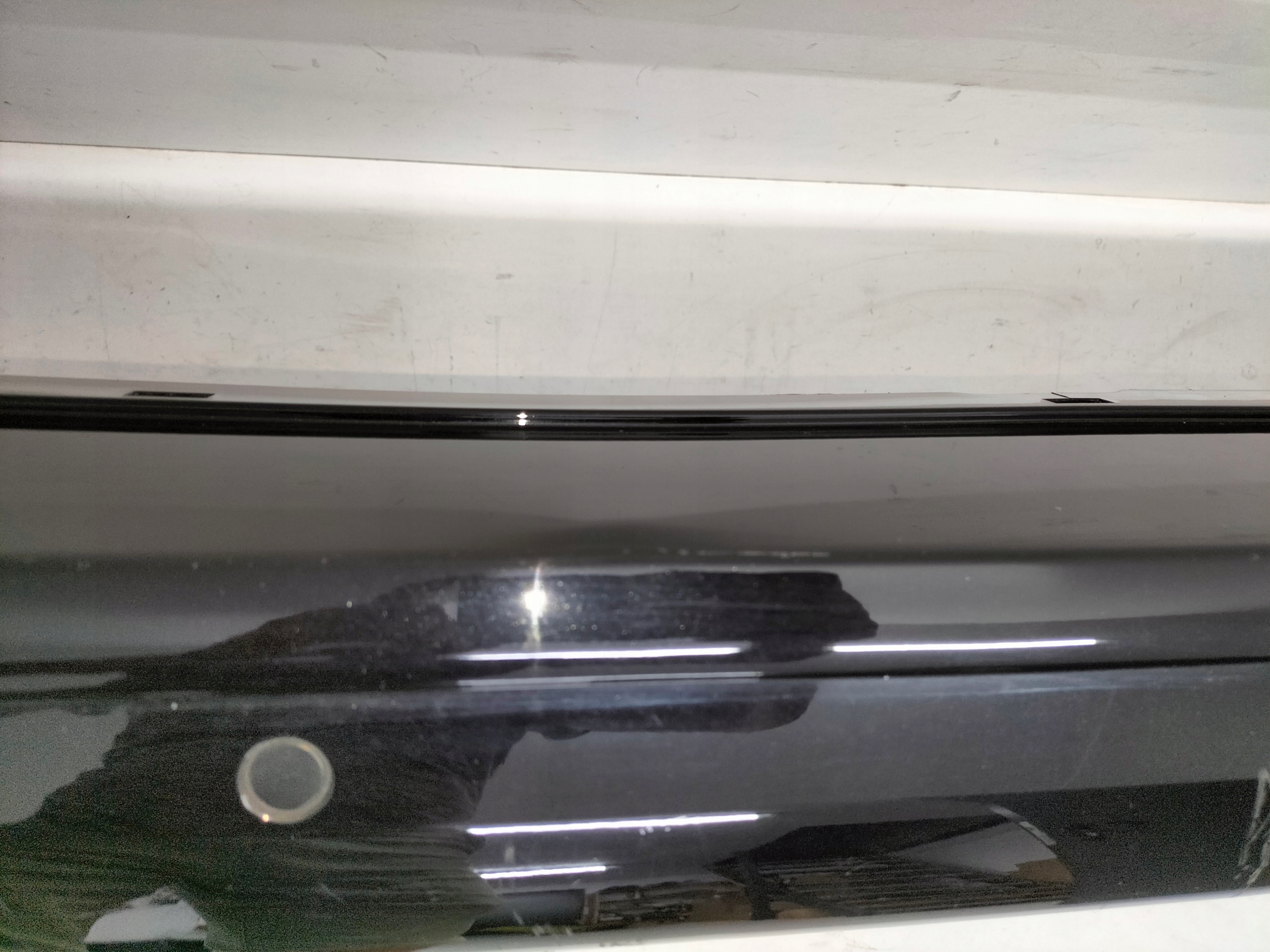 ZADNÝ NÁRAZNÍK VW T6 MULTIVAN 15-