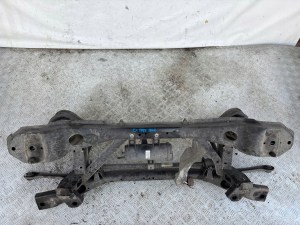 ZADNÁ NÁPRAVA VÝSTUHA SANKI FORD C-MAX MK2 10- ZADNÁ NÁPRAVA VÝSTUHA SANKI FORD C-MAX MK2 10-