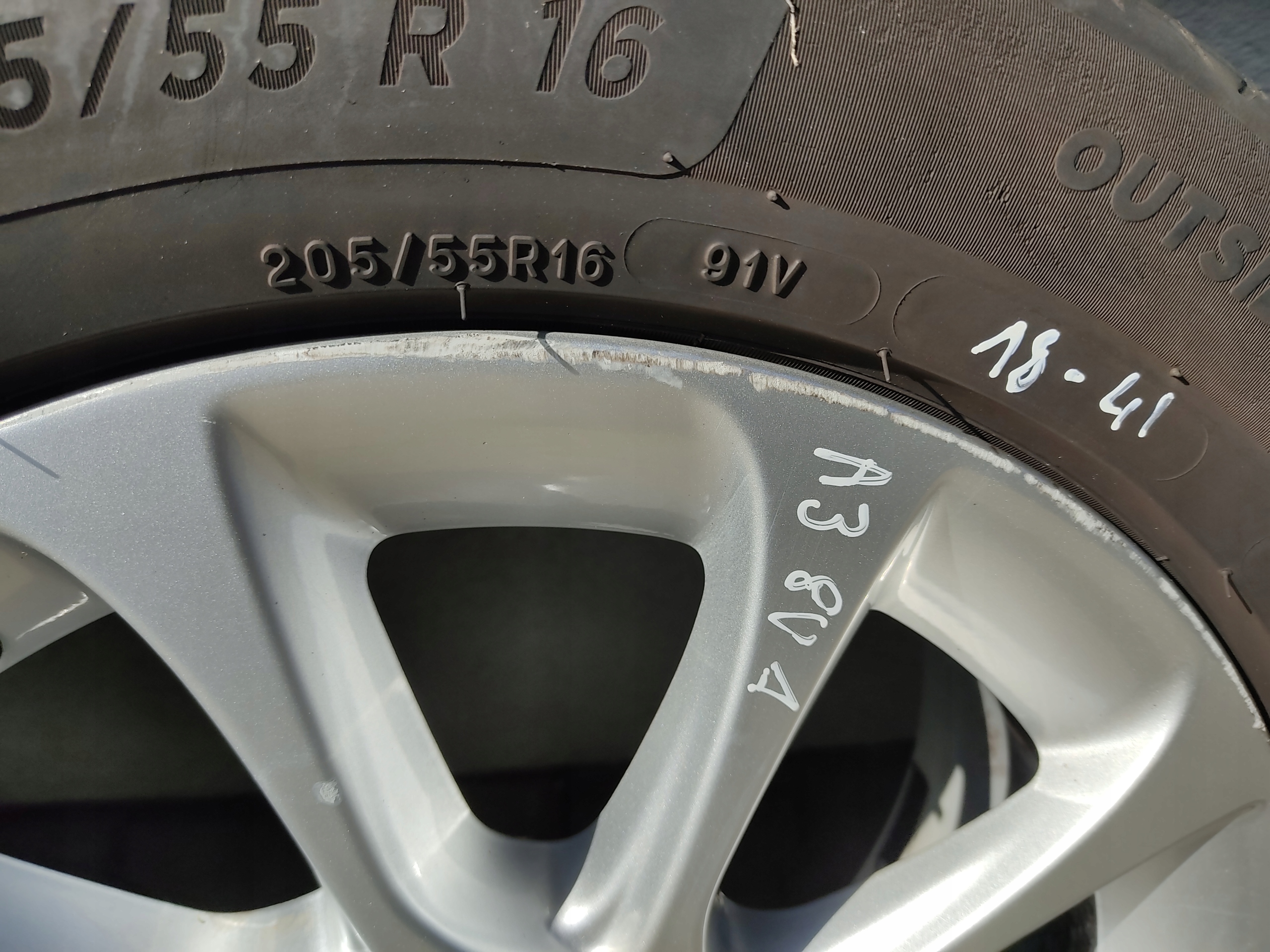 KOLESA LETNE PNEUMATIKY HLINIKOVE DISKY 16 AUDI A3 8V 5×112 6.5J 8V0601025BM