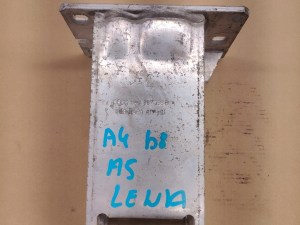 Audi a4 b8 a5 8k0807133b ABSORBER NÁRAZU ĽAVÝ PREDNÝ Audi a4 b8 a5 8k0807133b ABSORBER NÁRAZU ĽAVÝ PREDNÝ