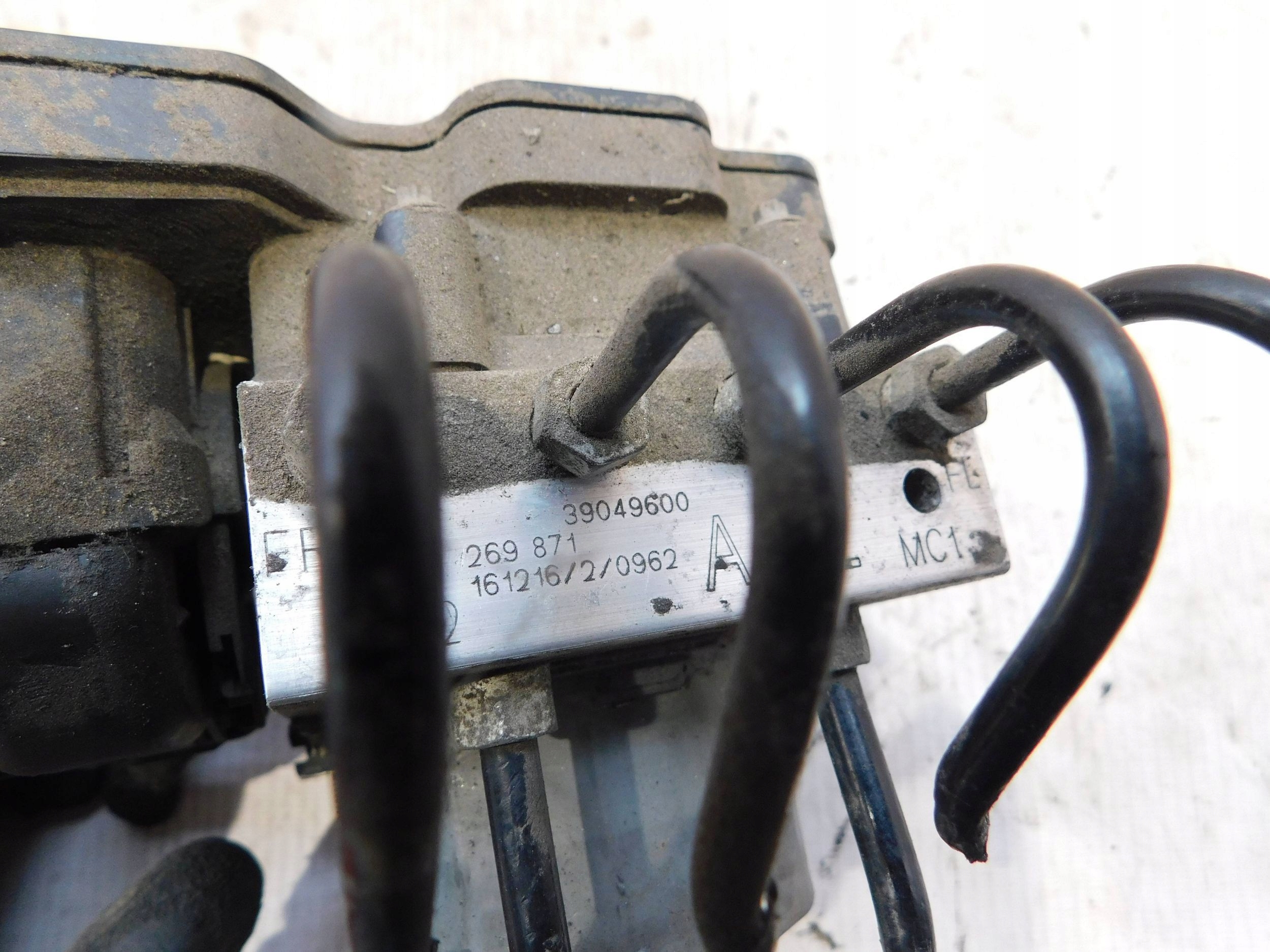 KOCKA ABS OPEL CORSA E 39049600