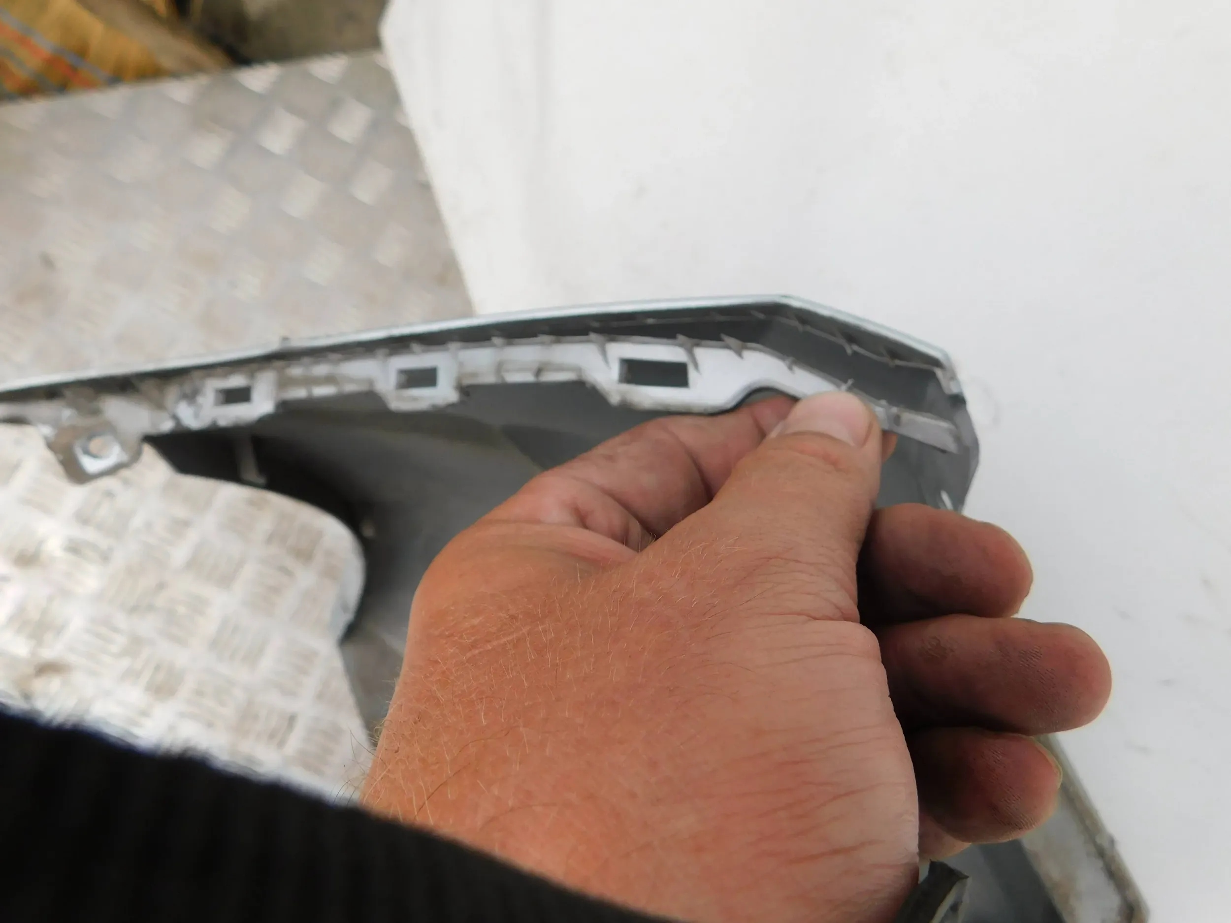 ZADNÝ NÁRAZNÍK HYUNDAI I10 LIFT 11-