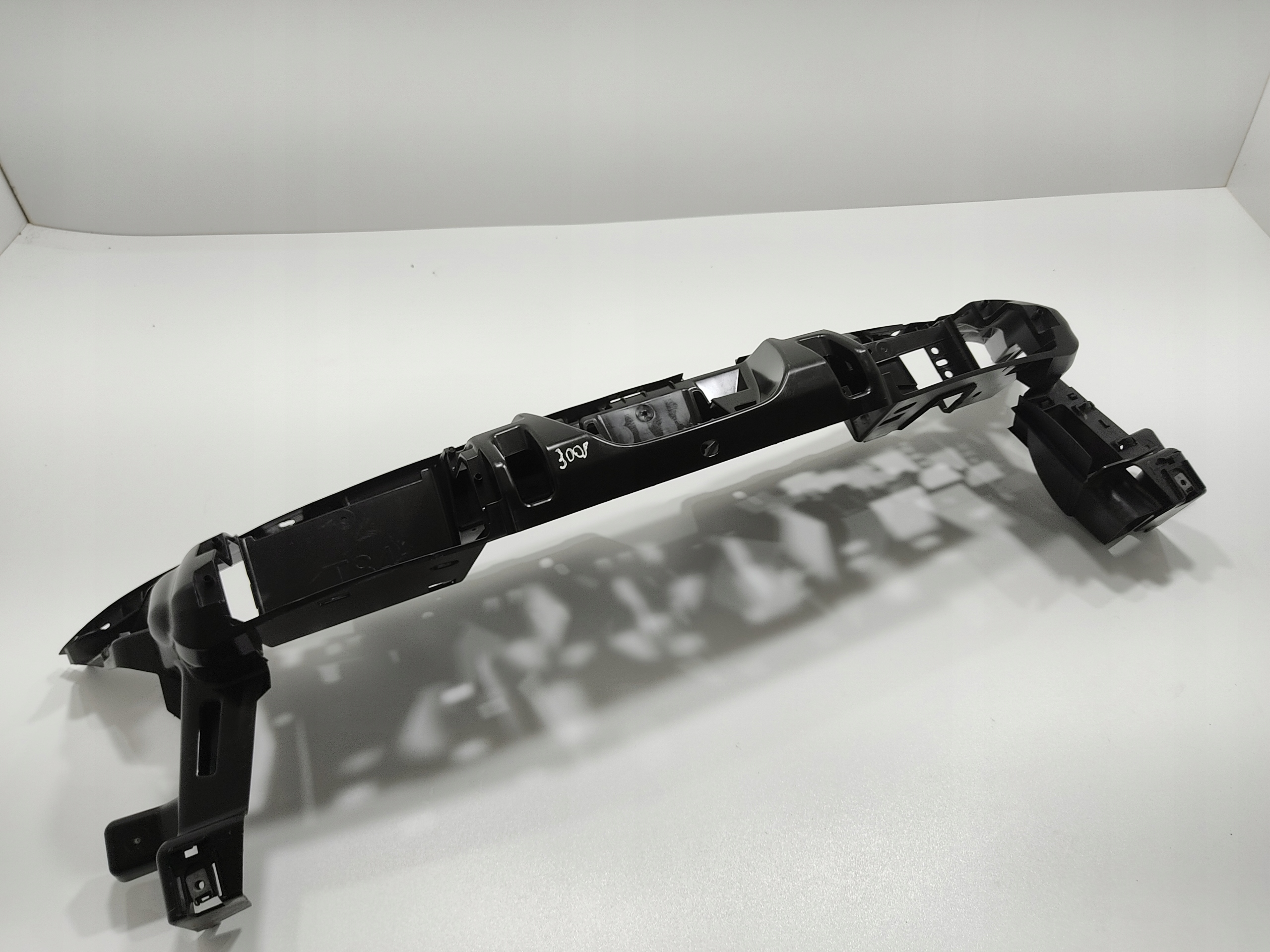 VÝSTUHA CZOŁOWE NÁRAZNÍKA PREDNA POD NÁRAZNÍK PEUGEOT 3008 I 9685142780