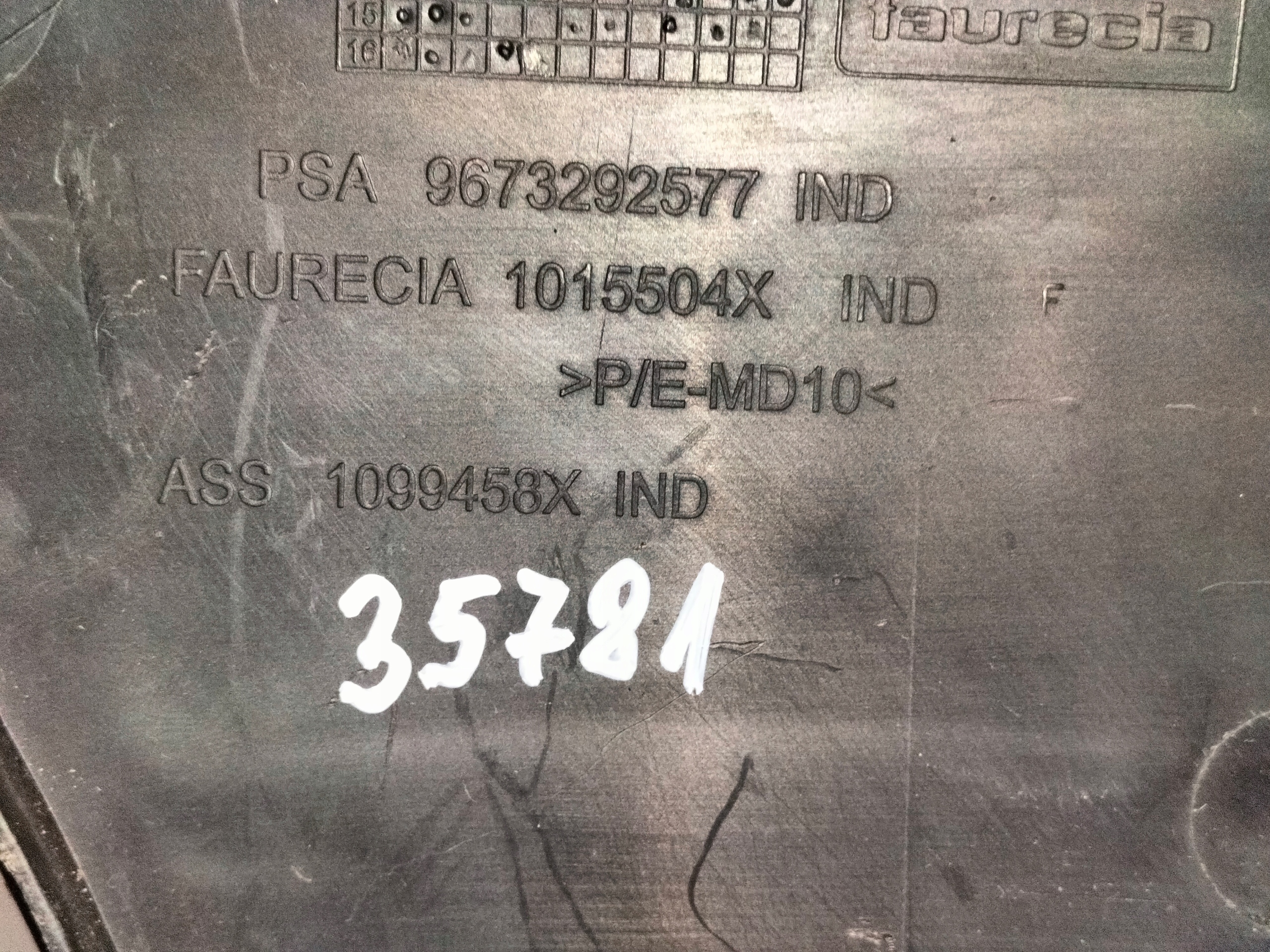 PRÍVOD NASAVANIE VZDUCHU NÁRAZNÍKA PREDNÝ LAVY CITROEN DS5 11-