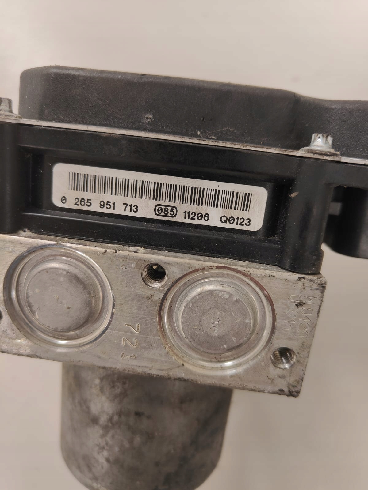 Audi a5 oe 8K061451 KOCKA ABS
