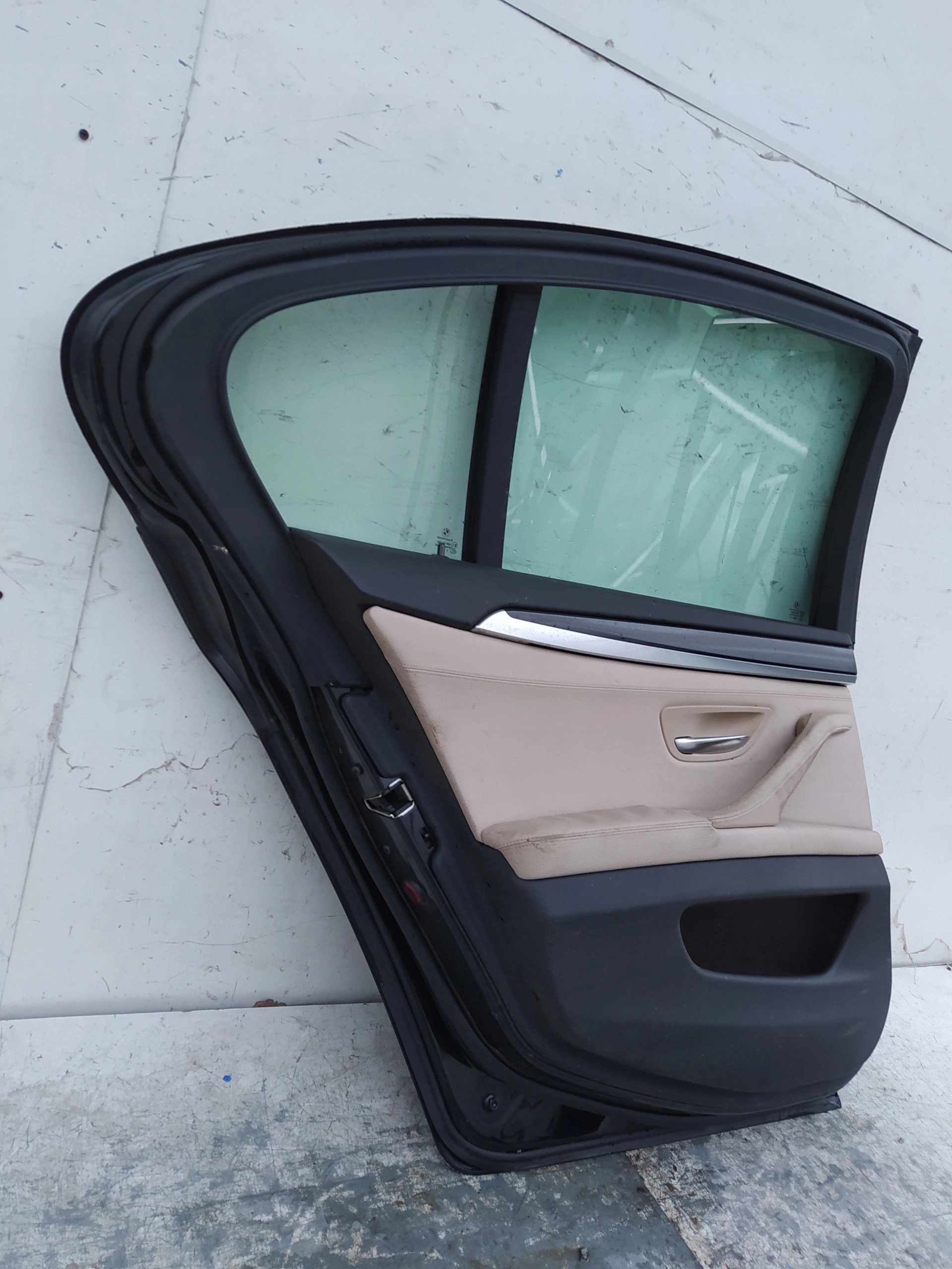 BMW 5 F10 LAVE ZADNE DVERE