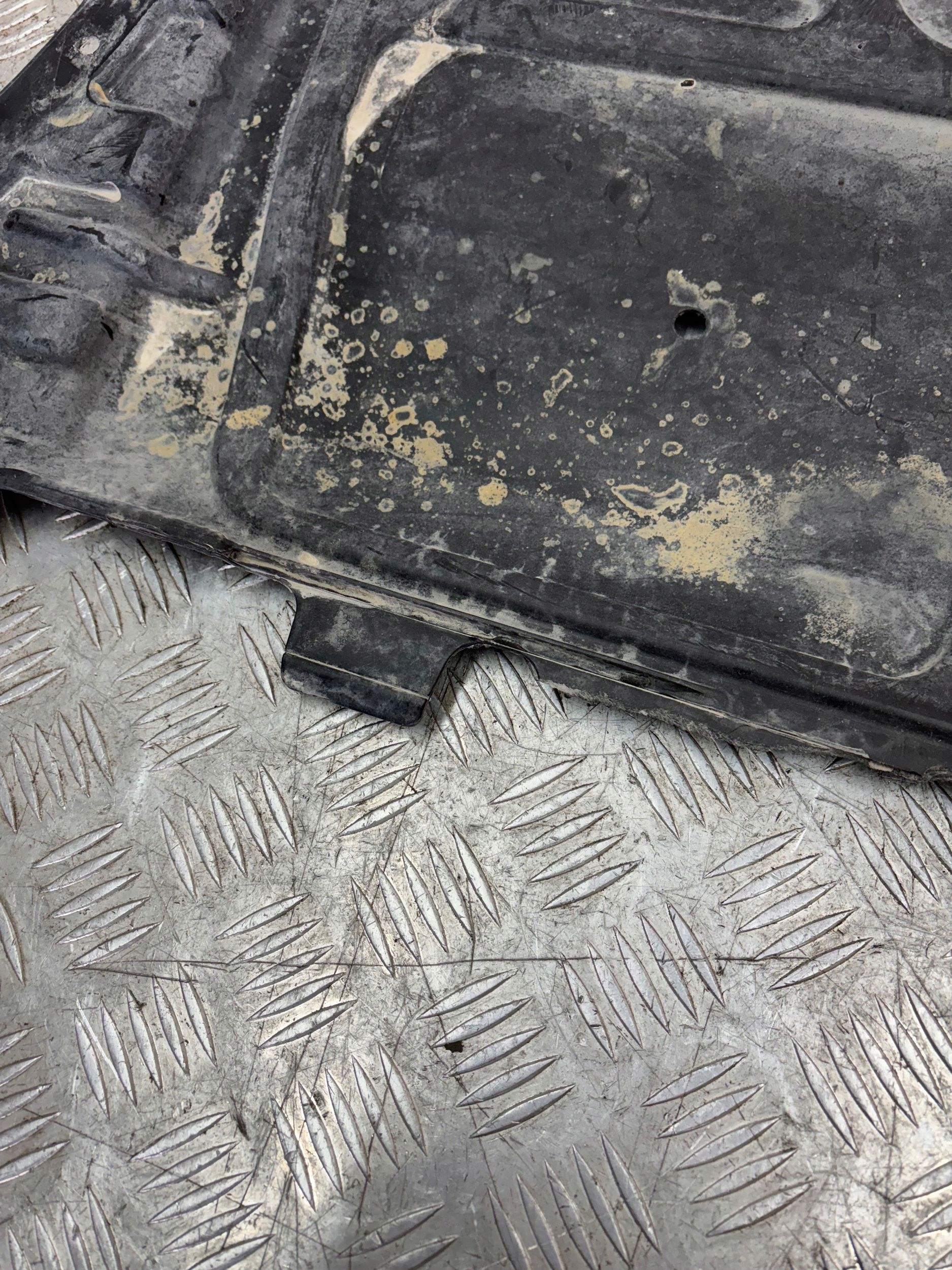 KRYT SPODNA MOTORA VW GOLF VII 5Q0825236