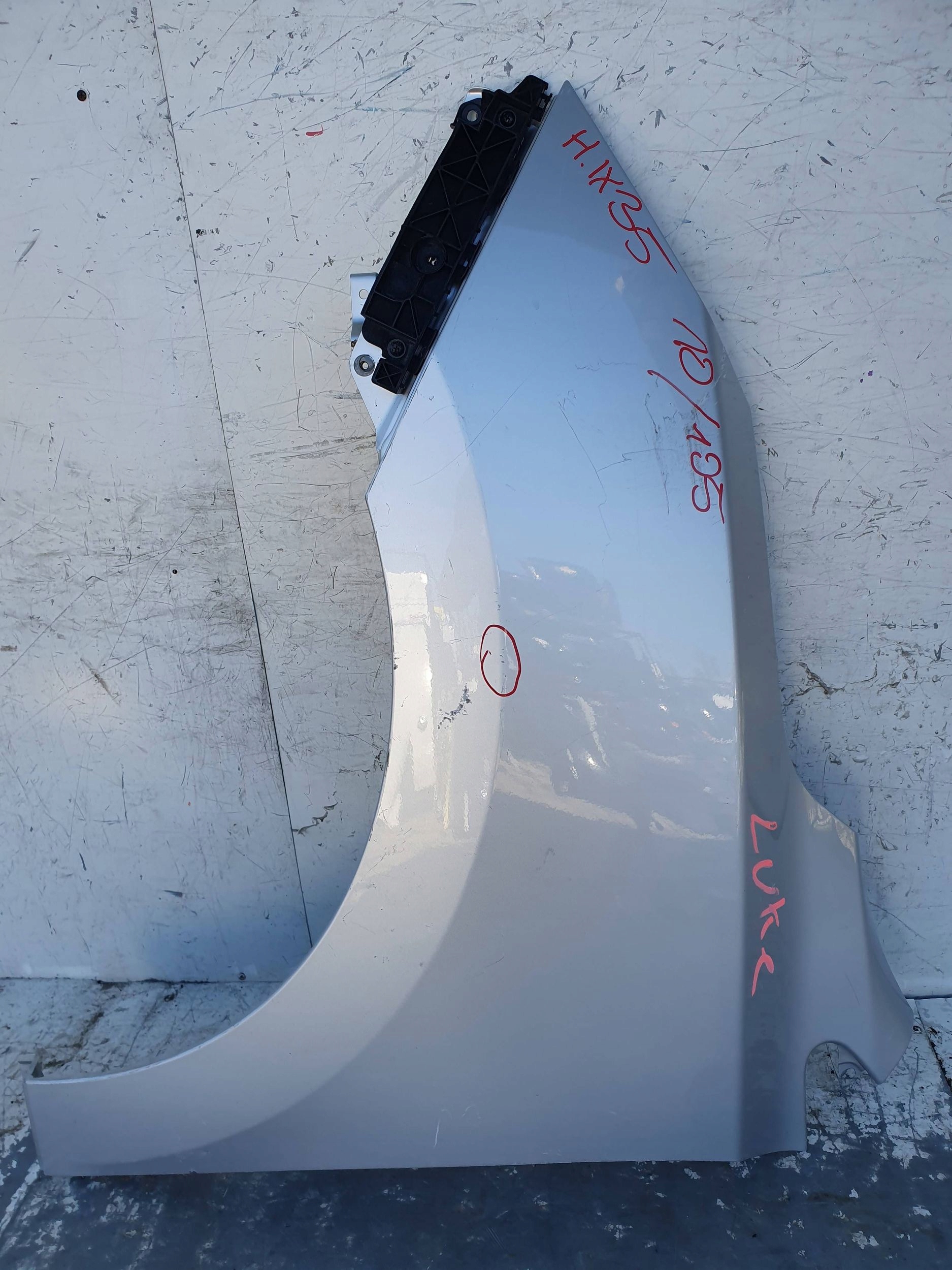 Hyundai ix35 ĽAVÝ PREDNÝ BLATNÍK