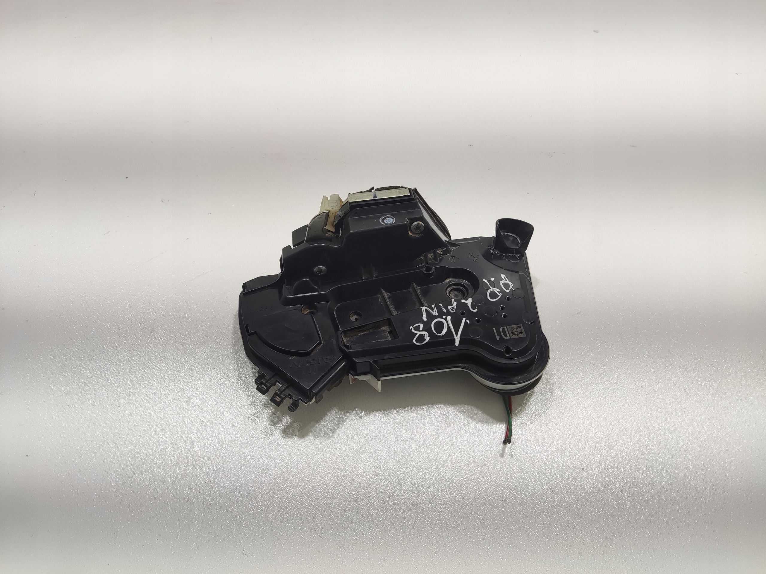 ZAMOK PRAVYCH PREDNYCH DVERI PEUGEOT 108 2 PIN PINY 2014-2022 EUROPA