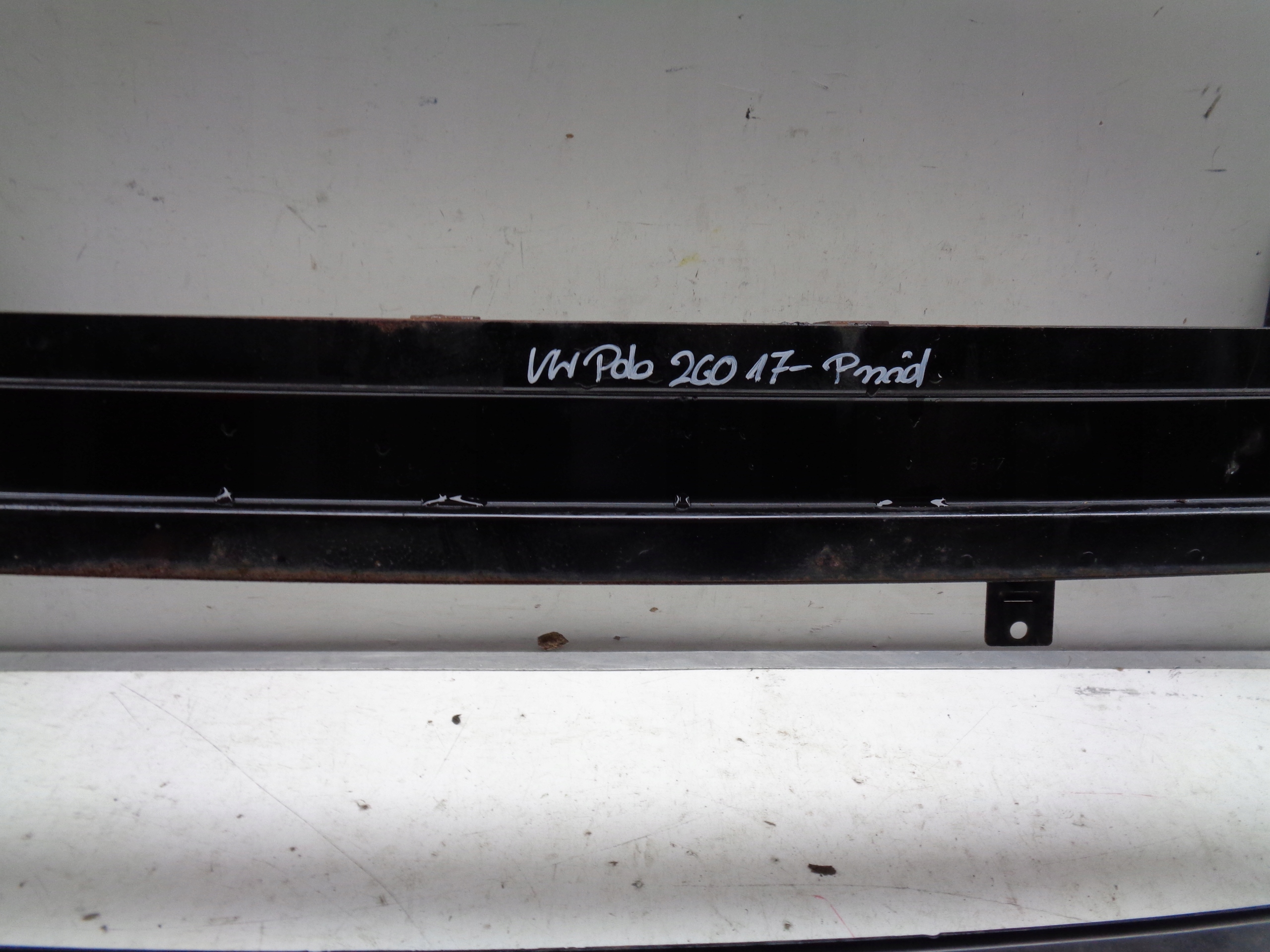 VYSTUHA PREDNEHO NARAZNIKA VW POLO 2G 2G0 17-21