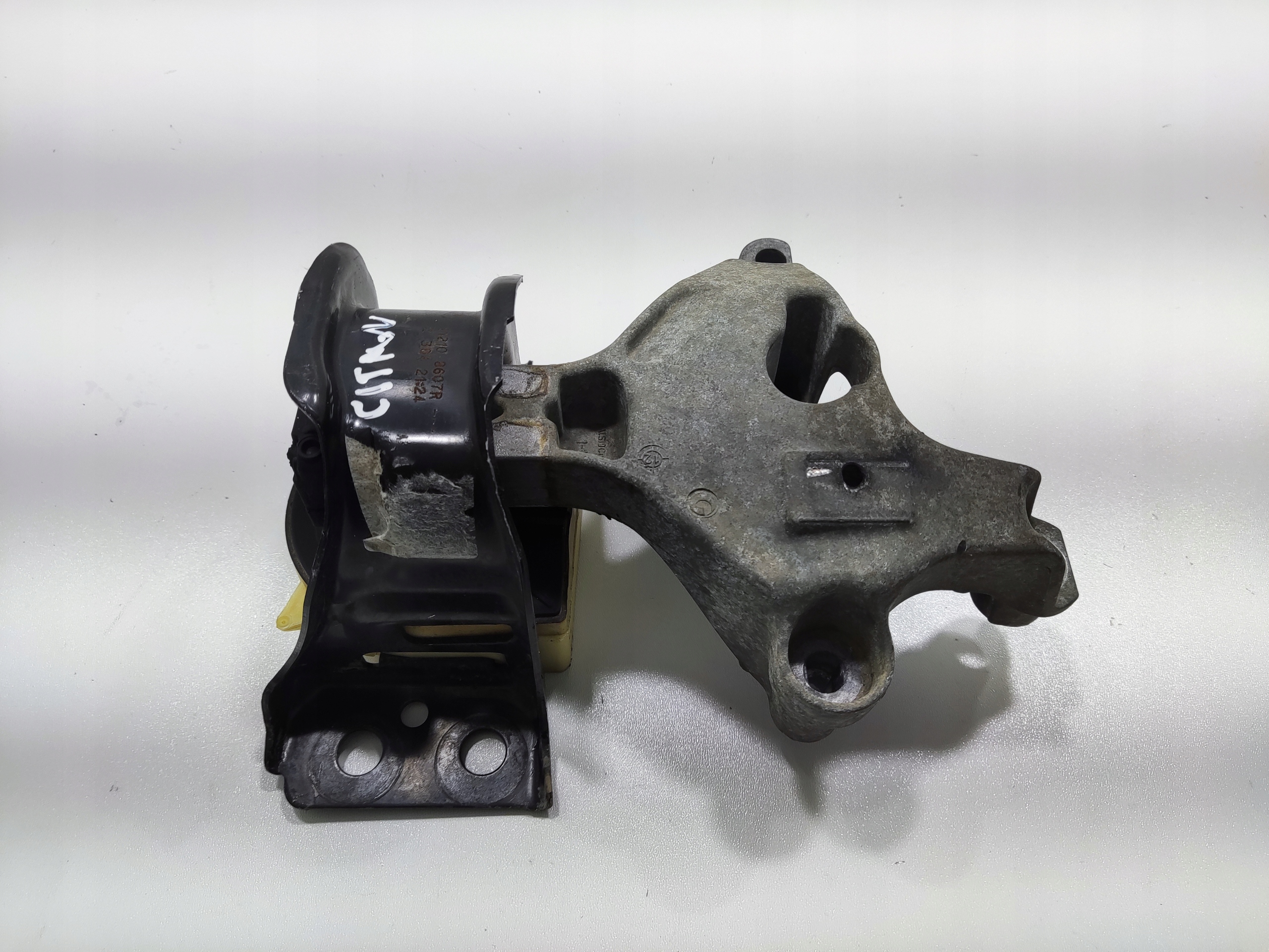 DRŽIAK PODPORA SILENBLOK DRZIAK MOTORA CITAN W415 KANGOO III 1.5 DCI 09- 112108607R