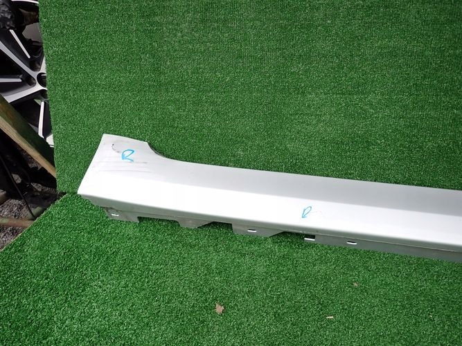 BMW G30 G31 5 17- PRAVA PRAHOVA LISTA