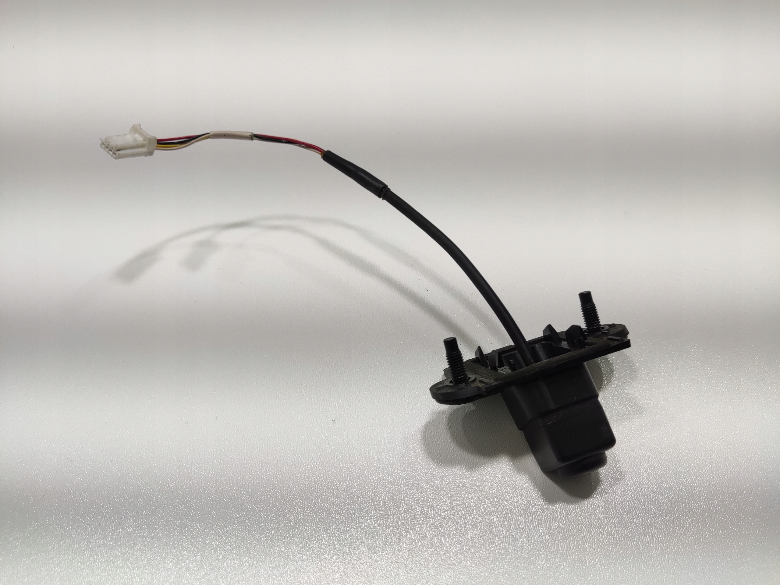 CÚVACIA KAMERA ZADNEJ KAPOTY NISSAN E-NV200 284424FA0B 2014-2021