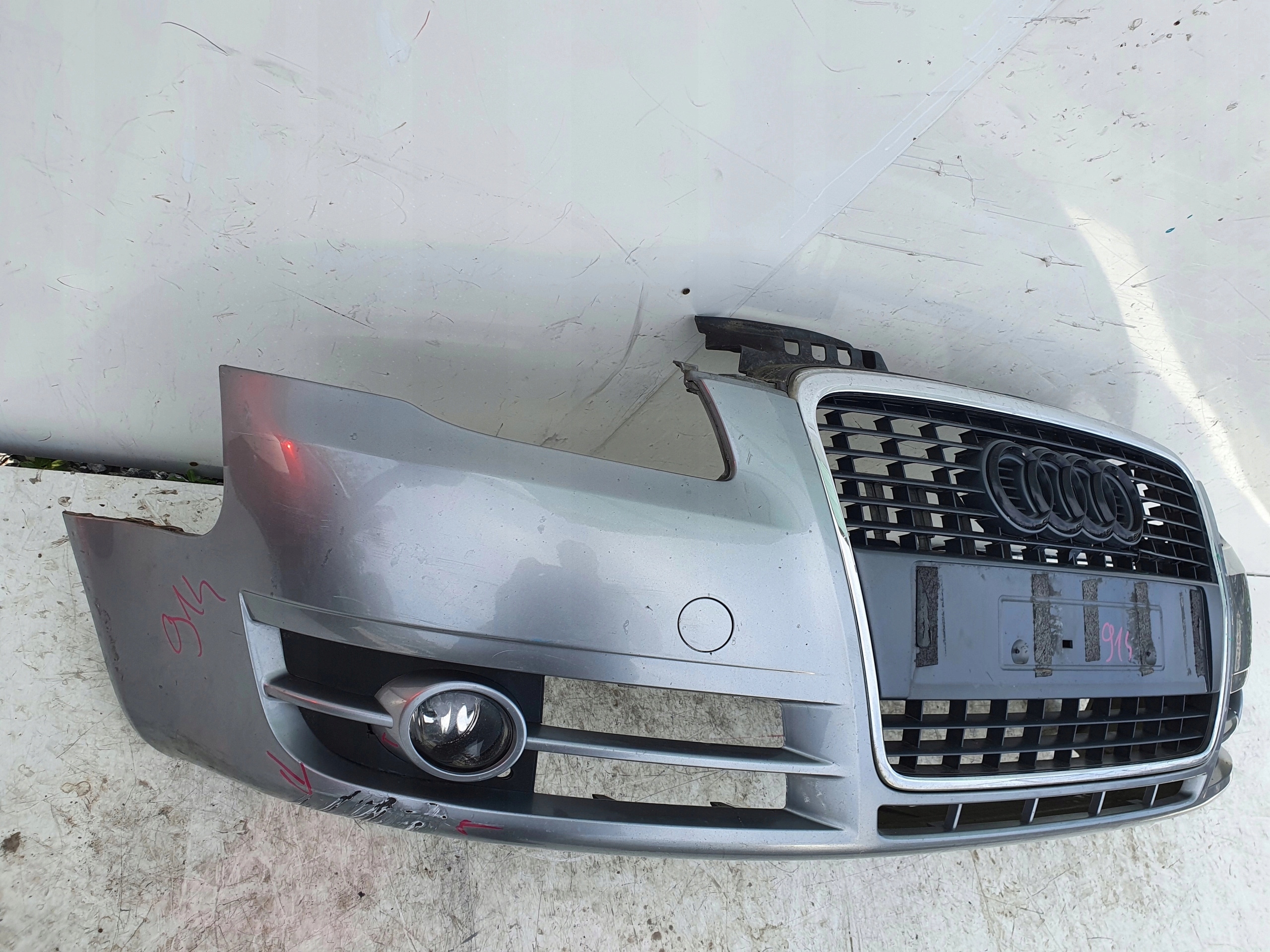 AUDI A4 B7 PREDNÝ NÁRAZNÍK