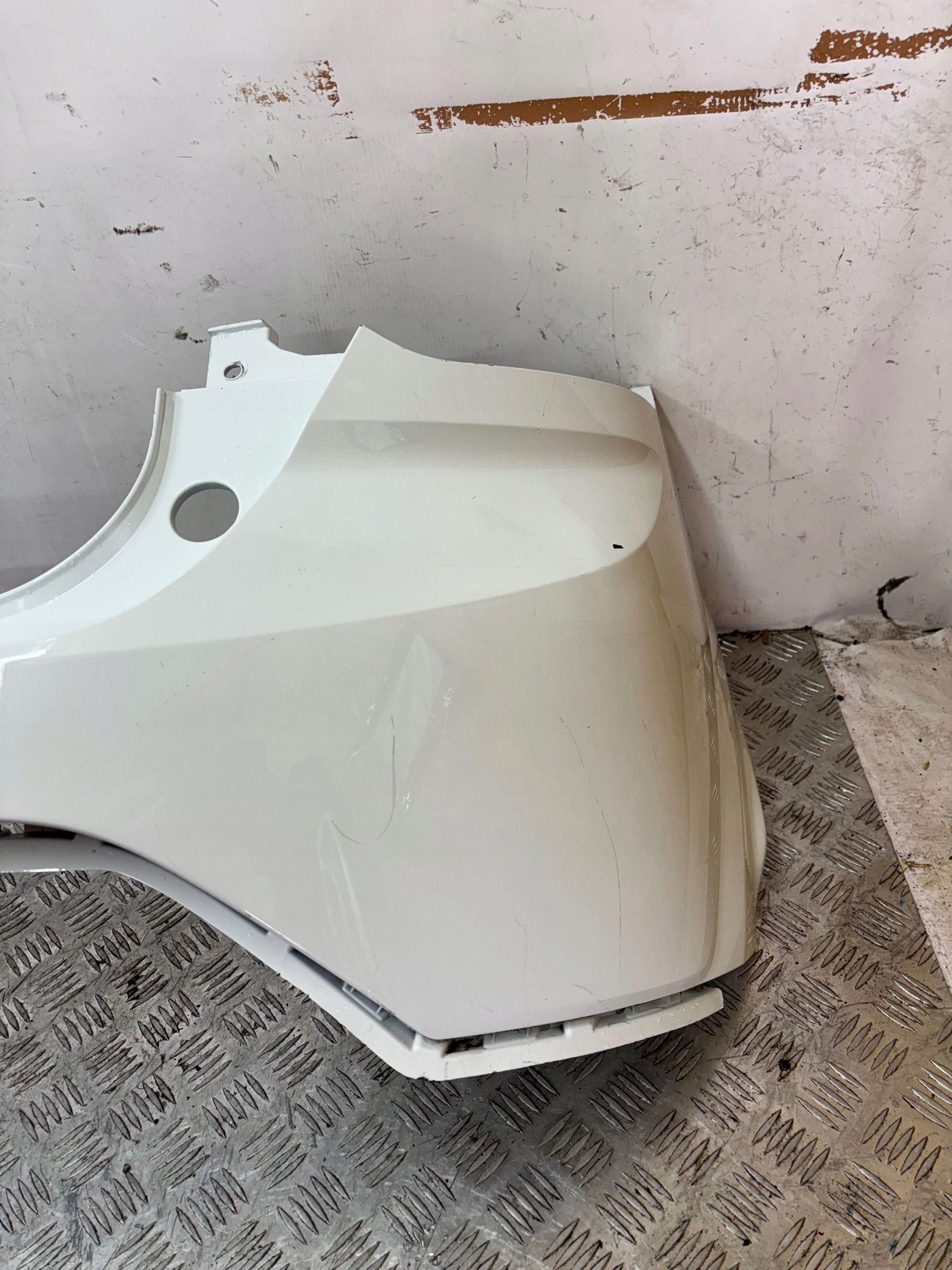 ZADNÝ NÁRAZNÍK DACIA SANDERO III 20-
