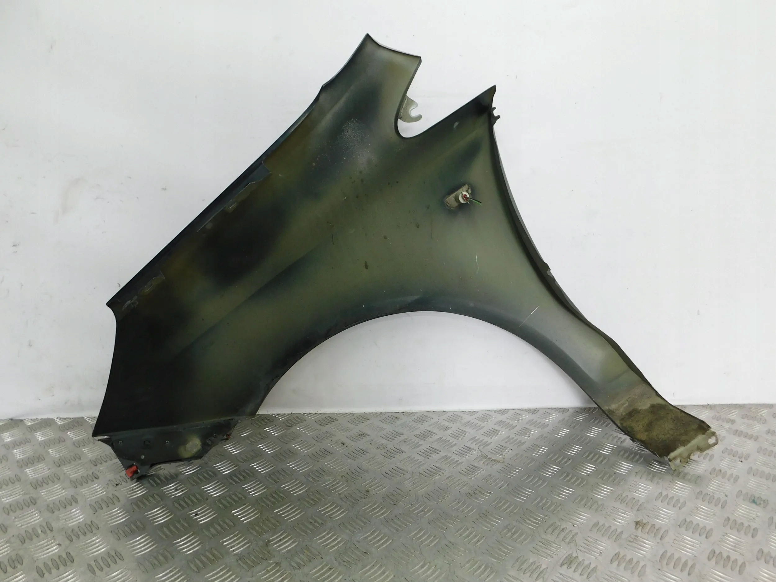 BLATNIK PREDNÝ PRAVY OPEL CORSA D