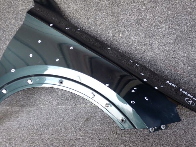 CUPRA FORMENTOR 20- PRAVY PREDNY BLATNIK PO KRUPOCH