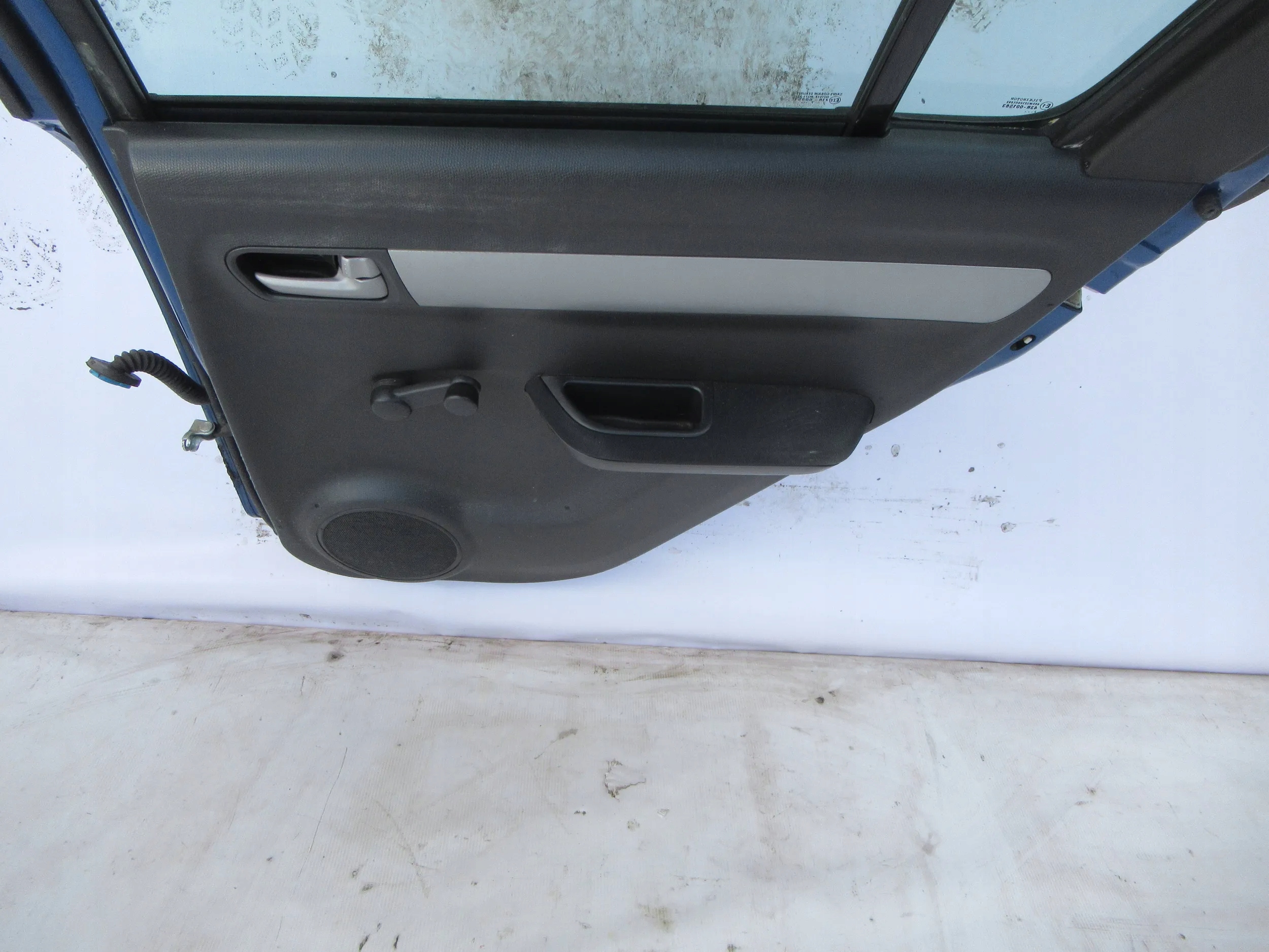 PRAVE ZADNE DVERE Suzuki Swift MK6