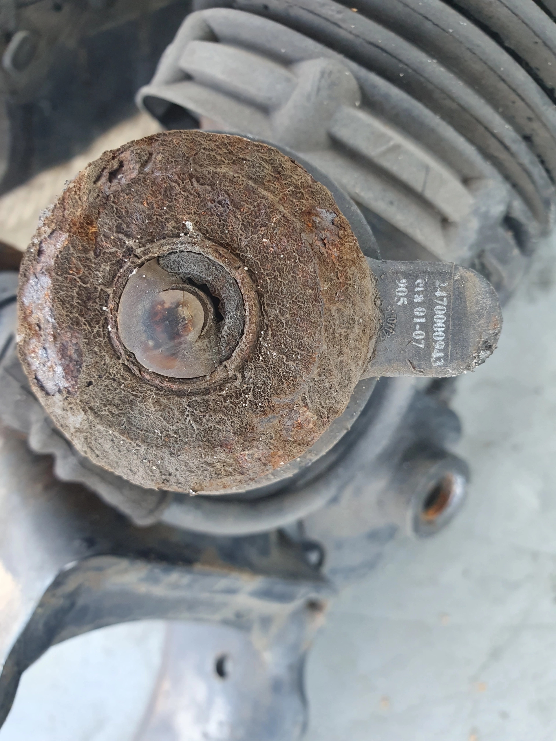 AUDI Q7 4L MECH LAVY PREDNY 7L8616039B