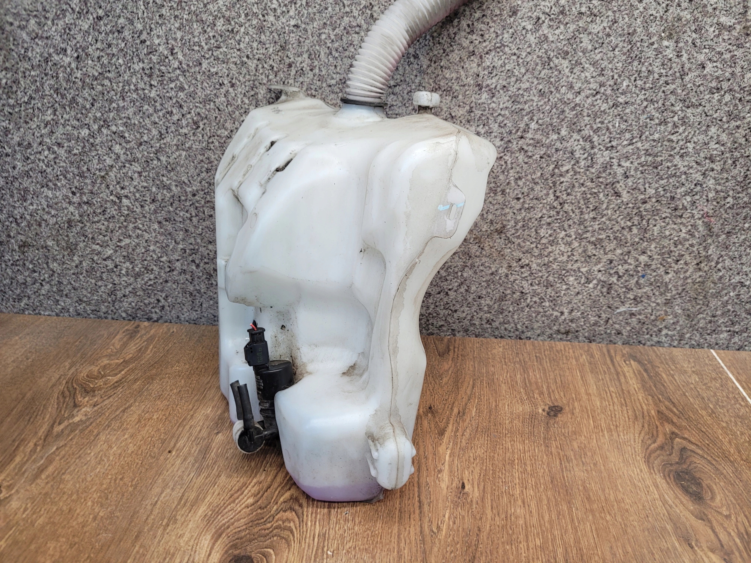 CITROEN DS5 9671311480 NÁDOBKA OSTREKOVAČOV