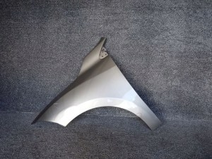 RENAULT MEGANE III ĽAVÝ PREDNÝ BLATNÍK RENAULT MEGANE III ĽAVÝ PREDNÝ BLATNÍK